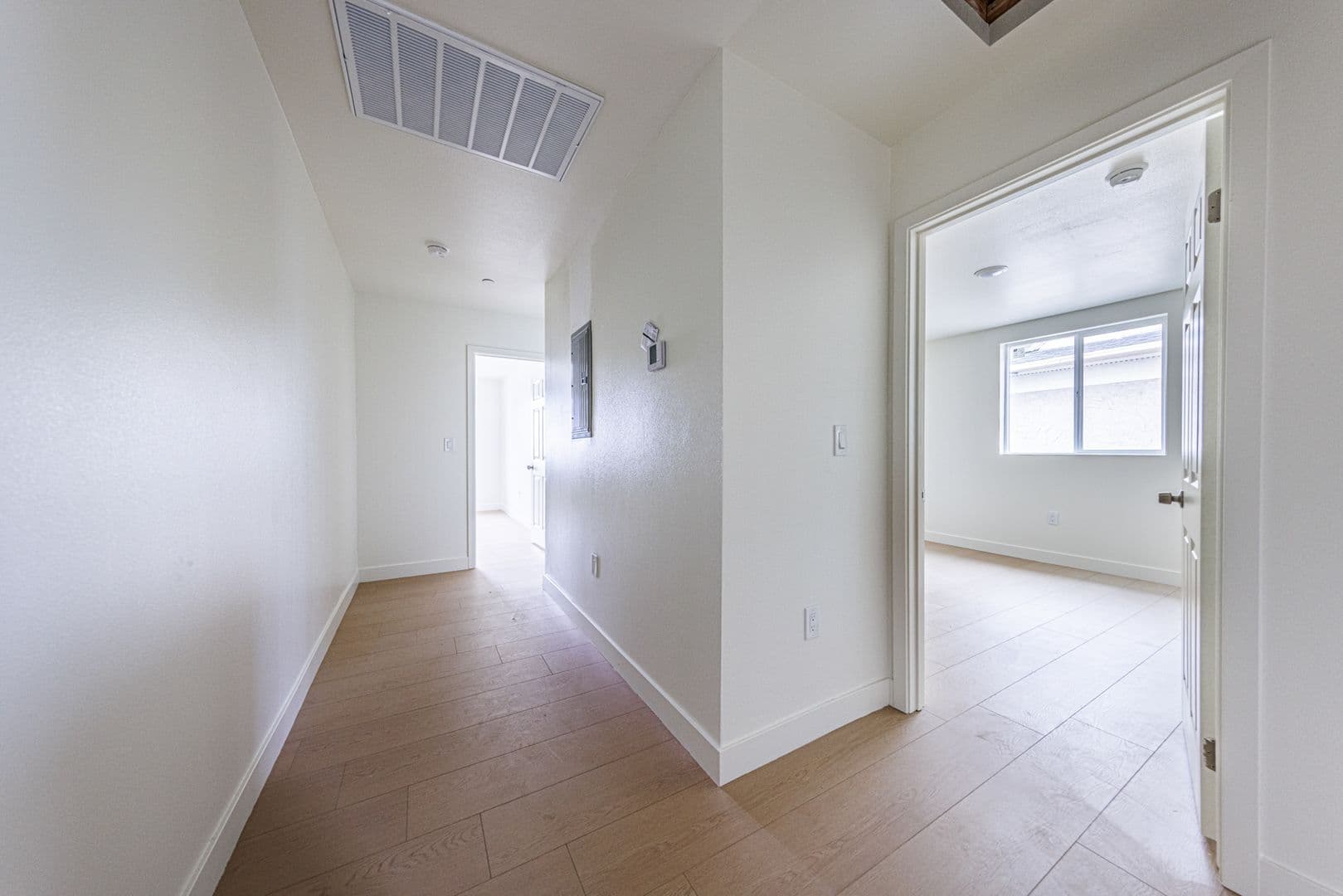 Los Angeles Apartment: 946 E 21st St