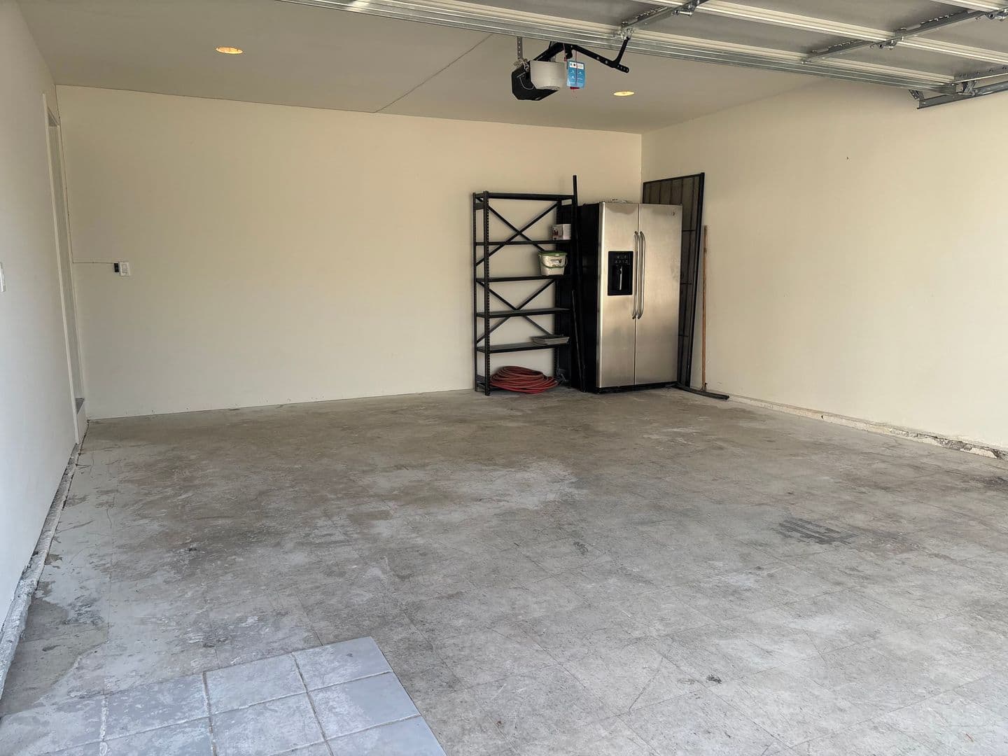 Sun Valley House: 11246 Lull Street