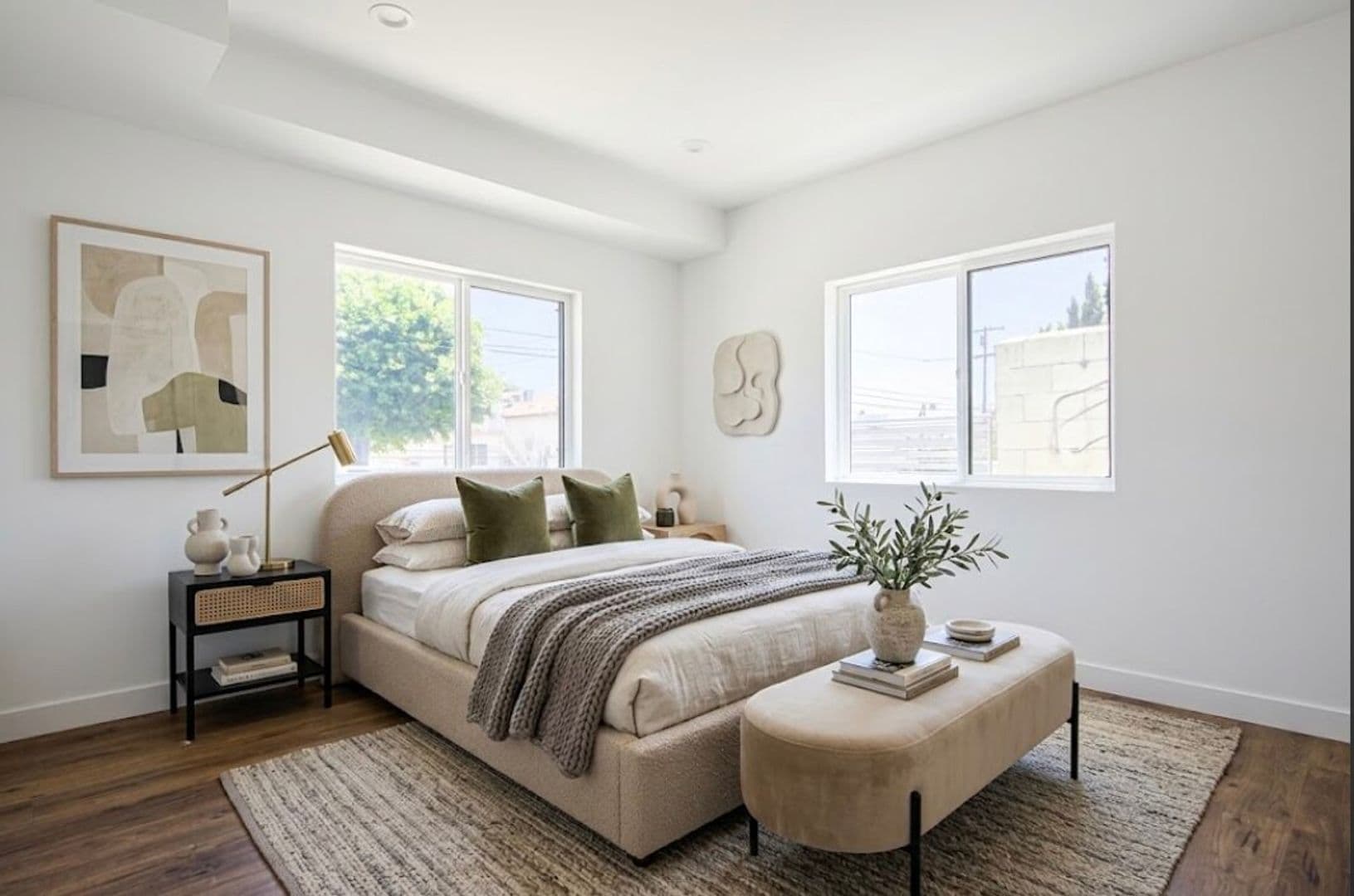 North Hollywood Apartment: 6455 Troost Ave