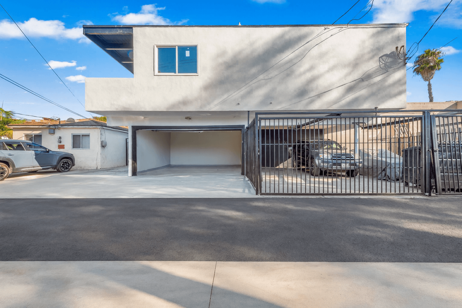 Los Angeles Apartment: 12121 Washington Pl