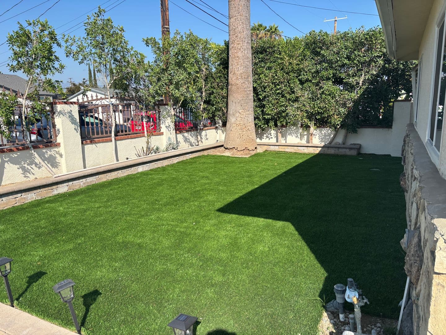 Sun Valley House: 11248 Lull Street