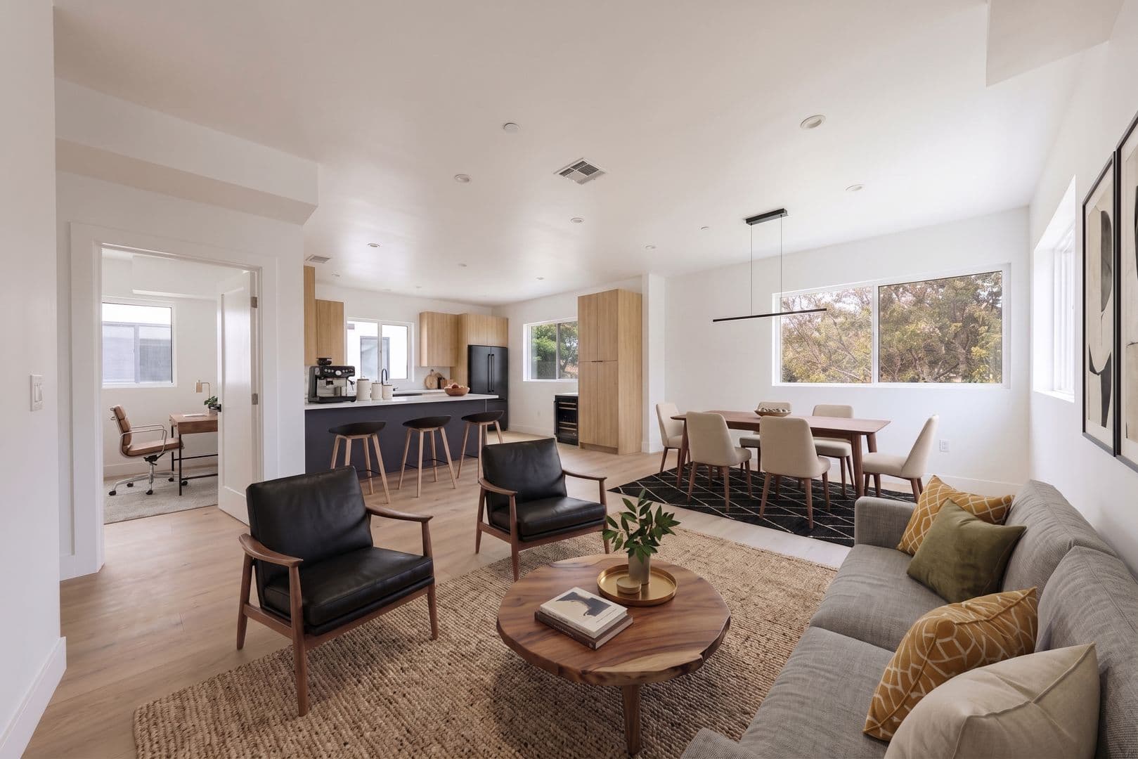 Los Angeles Apartment: 1015 S. Citrus Ave