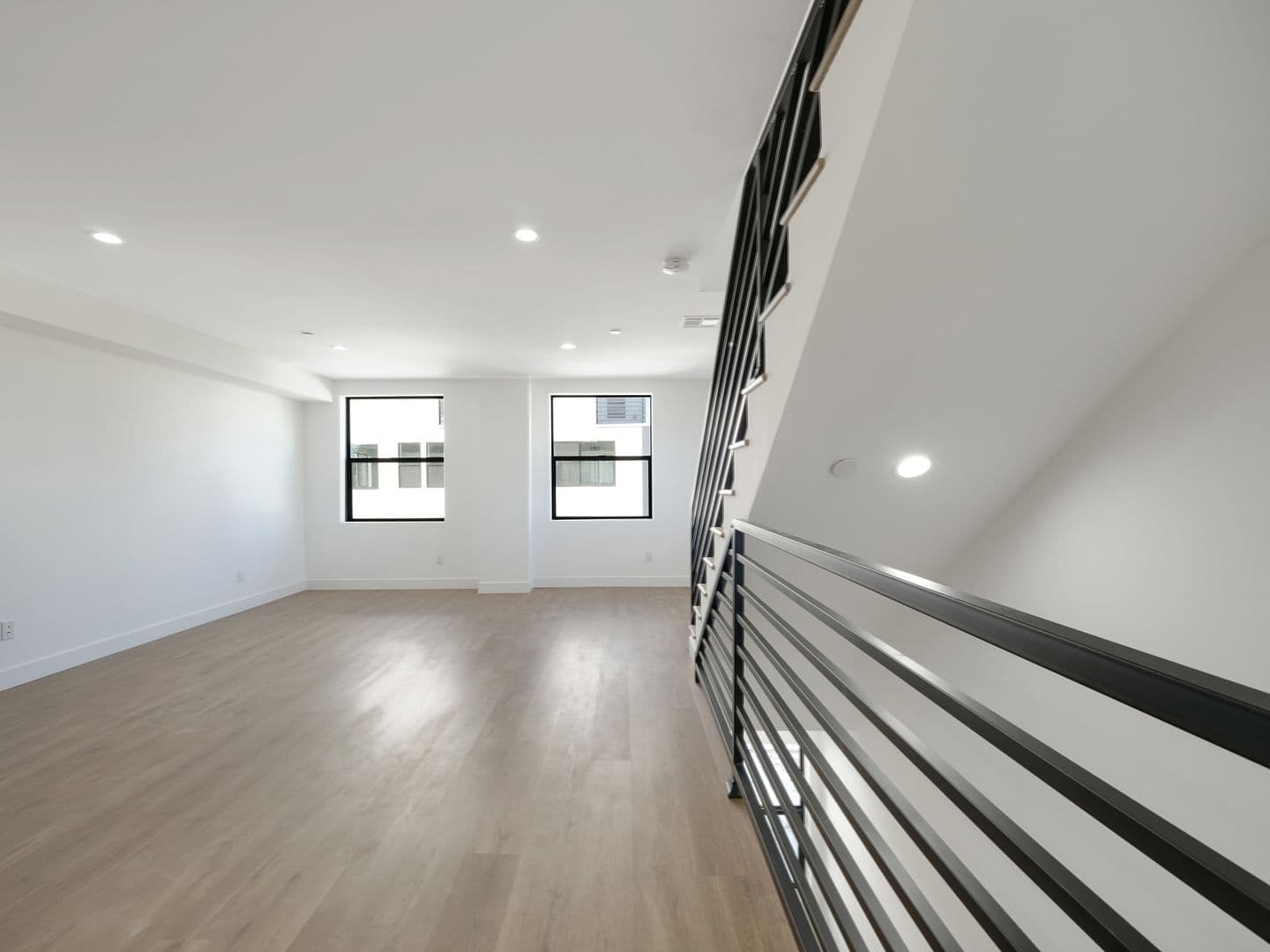 Los Angeles Apartment: 1856 S. Redondo Blvd