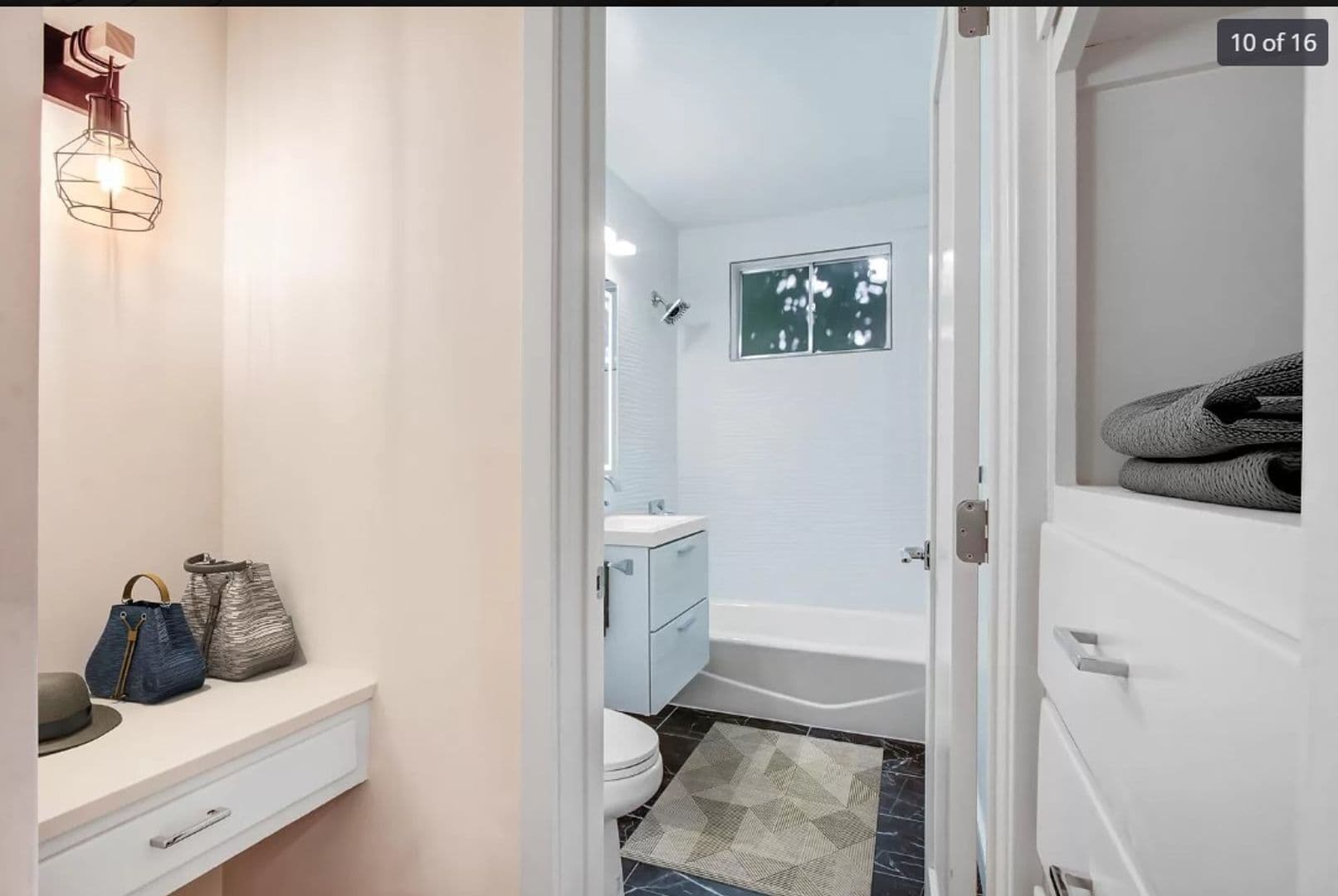 Burbank Apartment: 2001 Peyton Ave