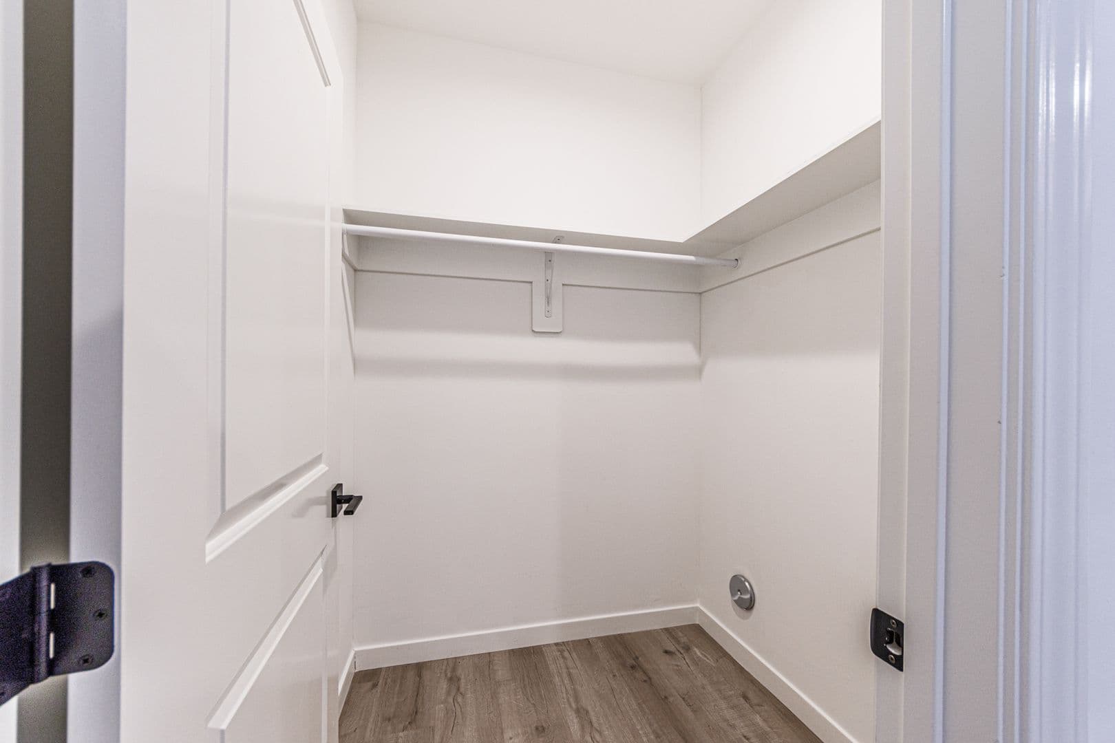 Sherman Oaks Apartment: 14944 Moorpark St