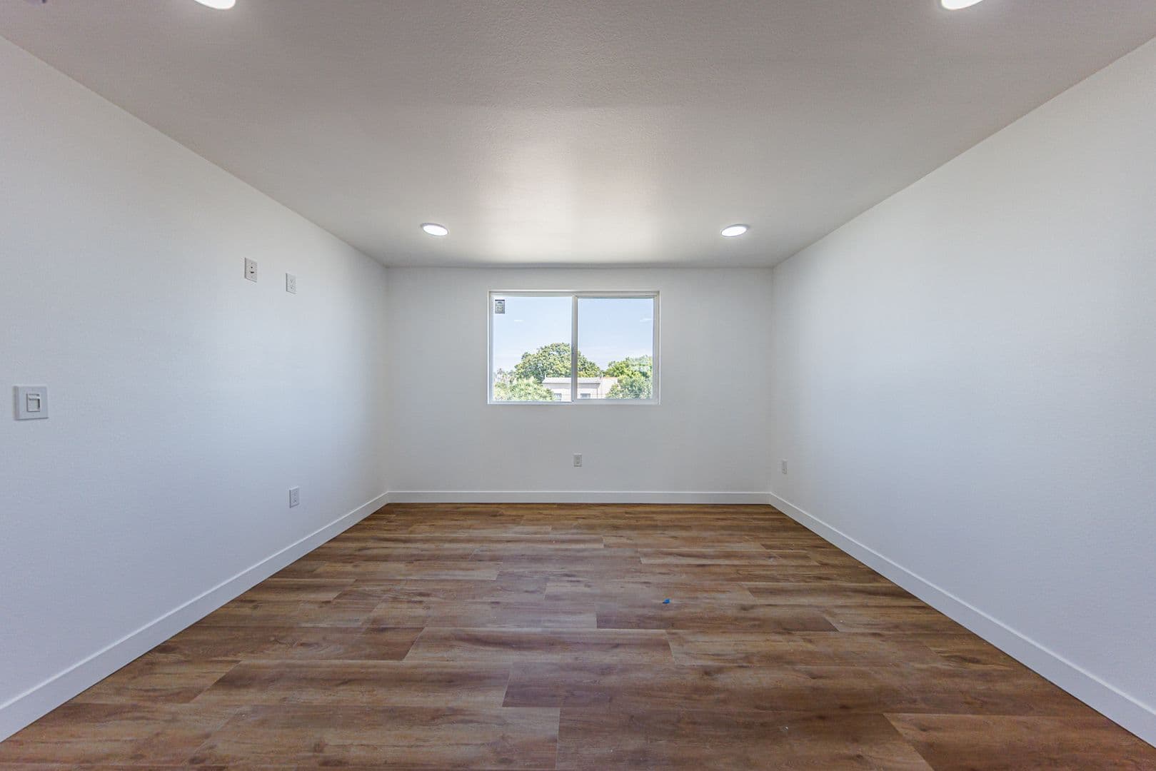 Los Angeles Townhome: 5327 Geer St