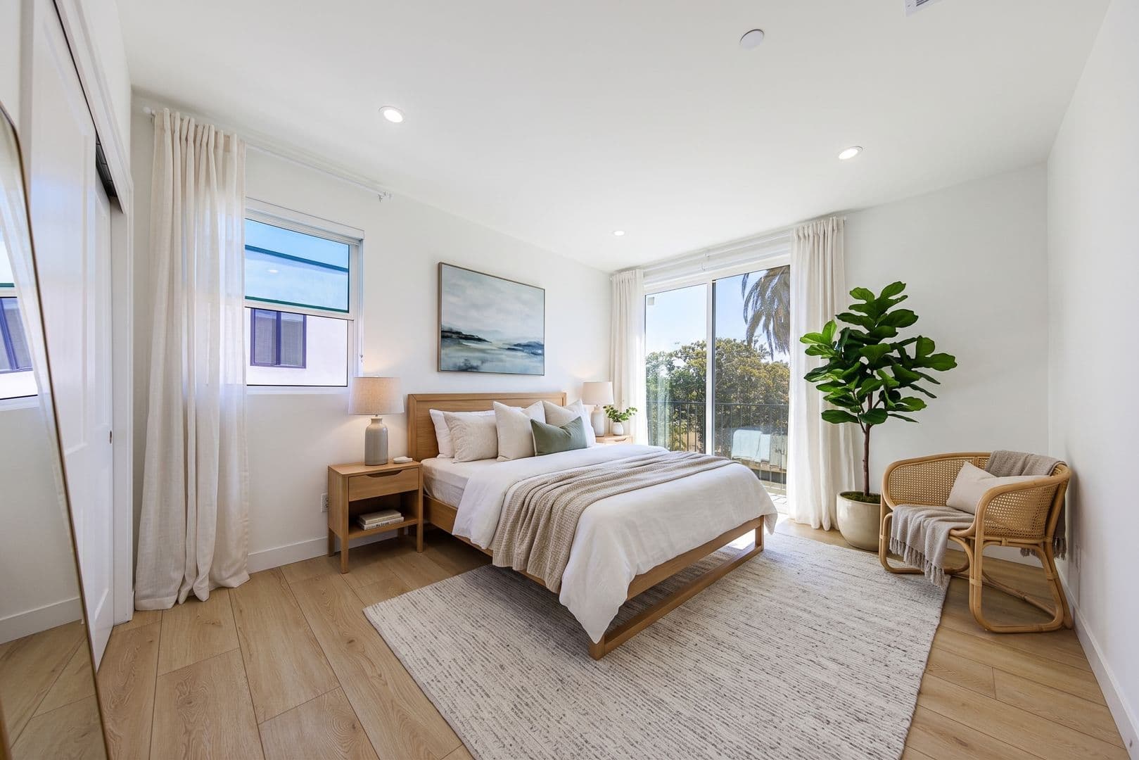 Los Angeles Apartment: 1021 S. Citrus Ave.