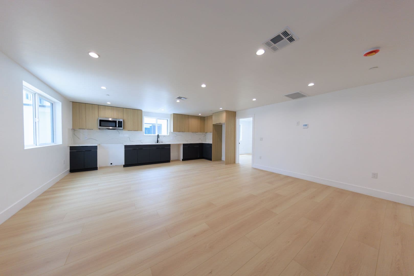 Los Angeles Apartment: 1015 S. Citrus Ave