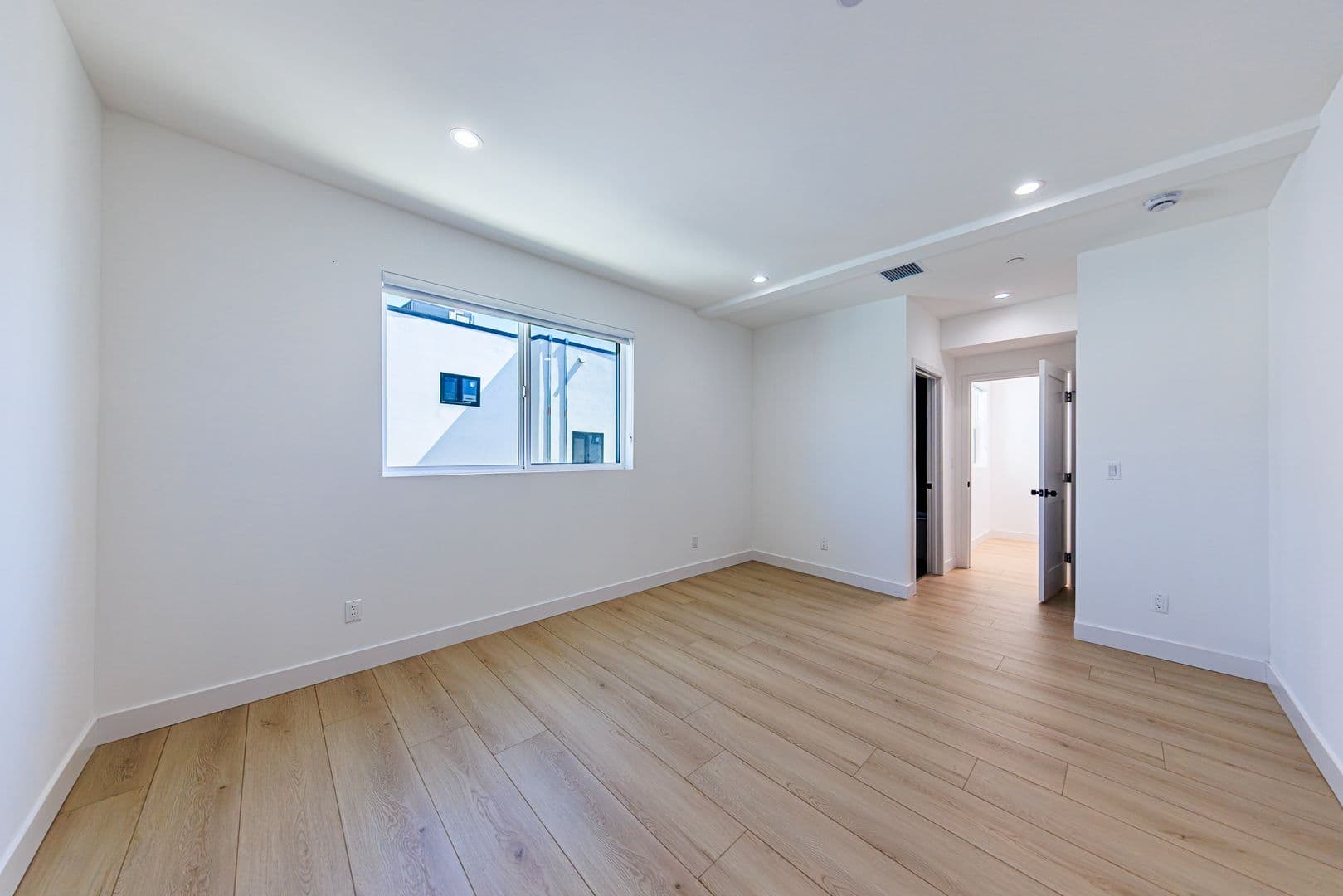 Los Angeles Apartment: 1021 S. Citrus Ave.