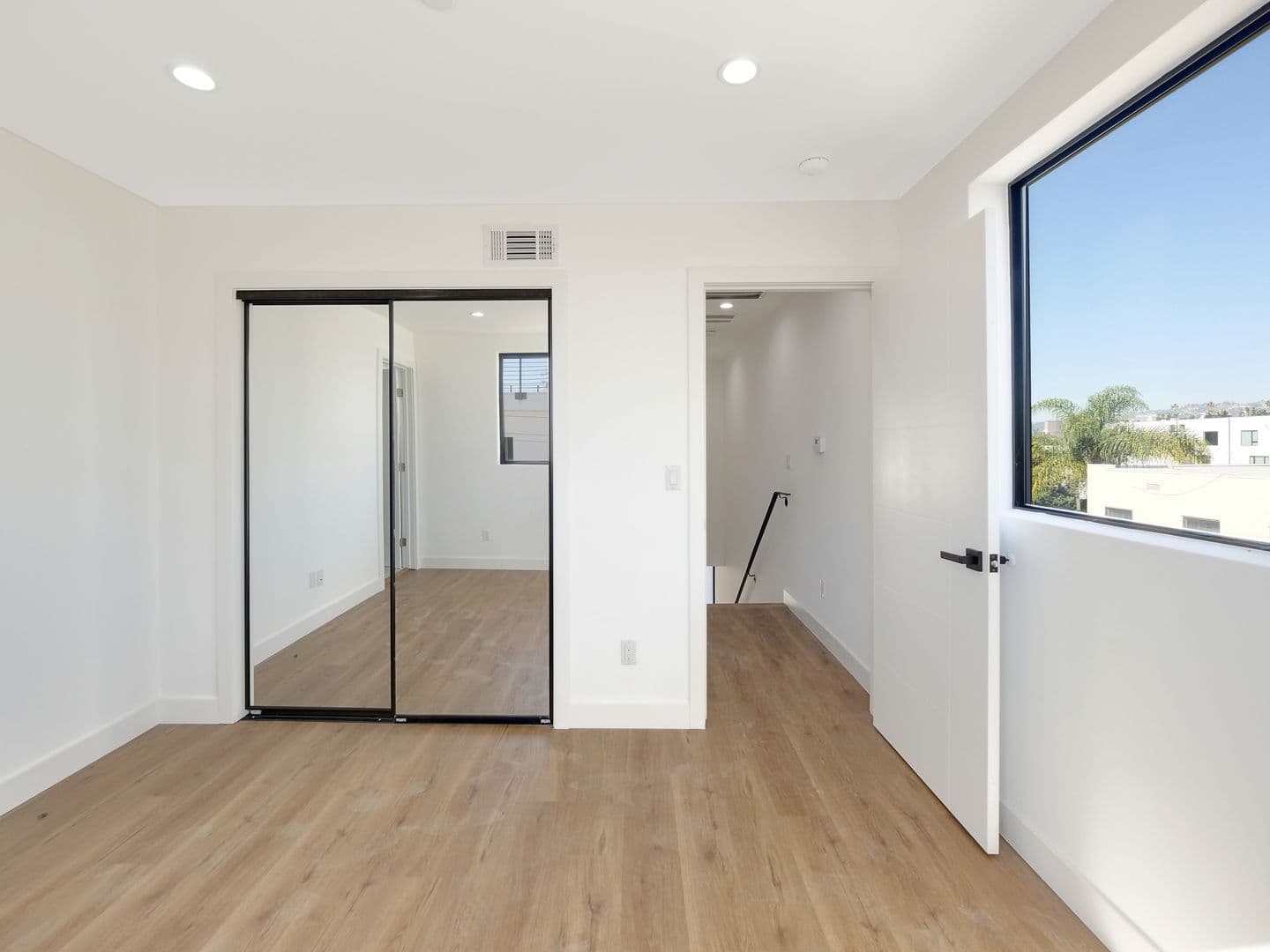 Los Angeles Apartment: 1856 S. Redondo Blvd