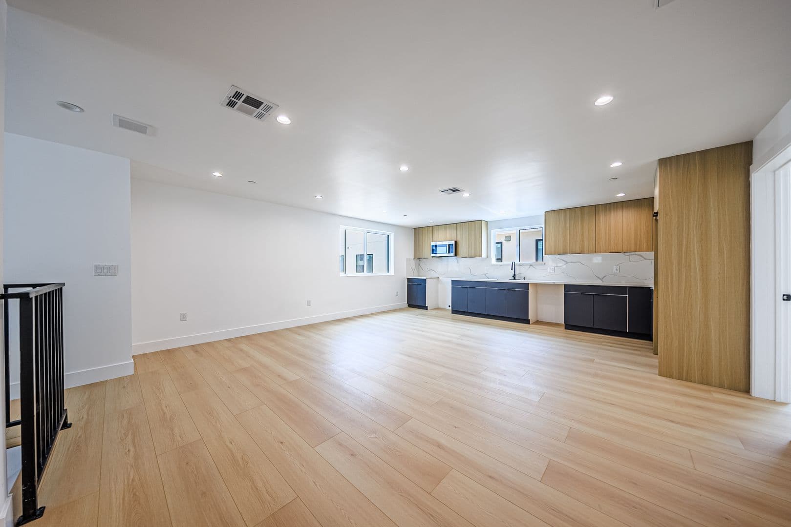 Los Angeles Apartment: 1015 S. Citrus Ave