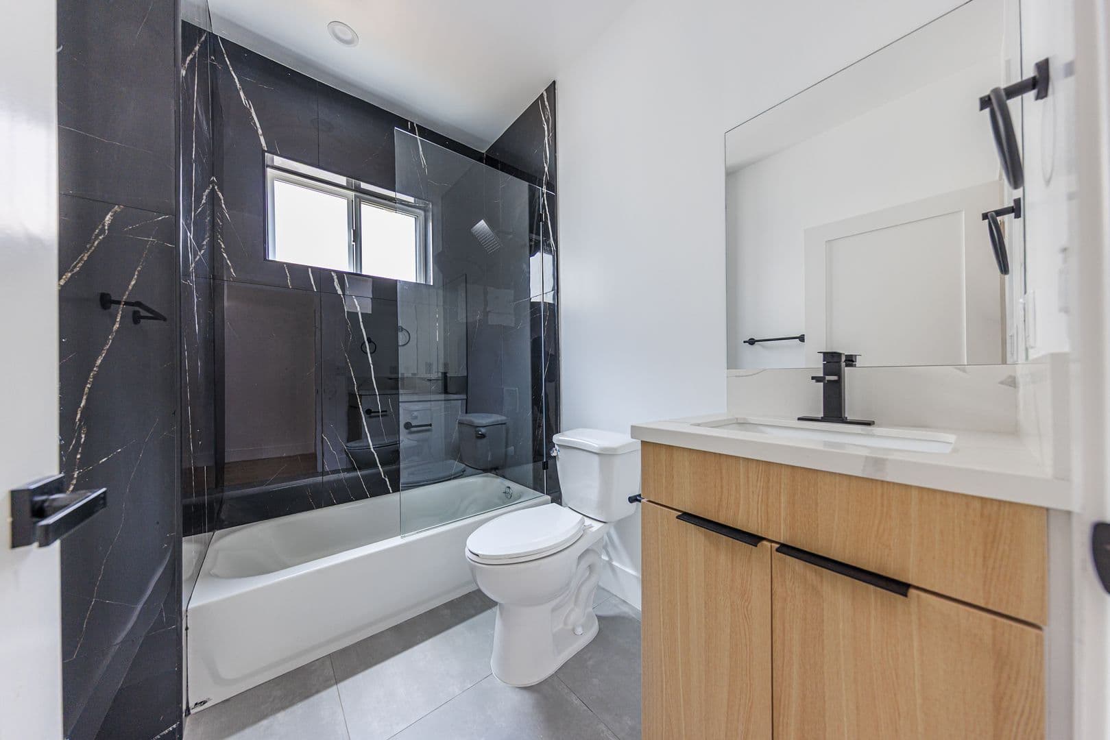 Los Angeles Apartment: 1015 S. Citrus Ave
