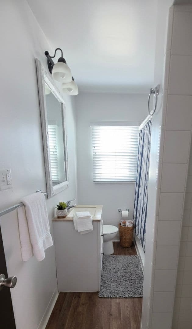 Burbank Apartment: 2023 W Olive Ave