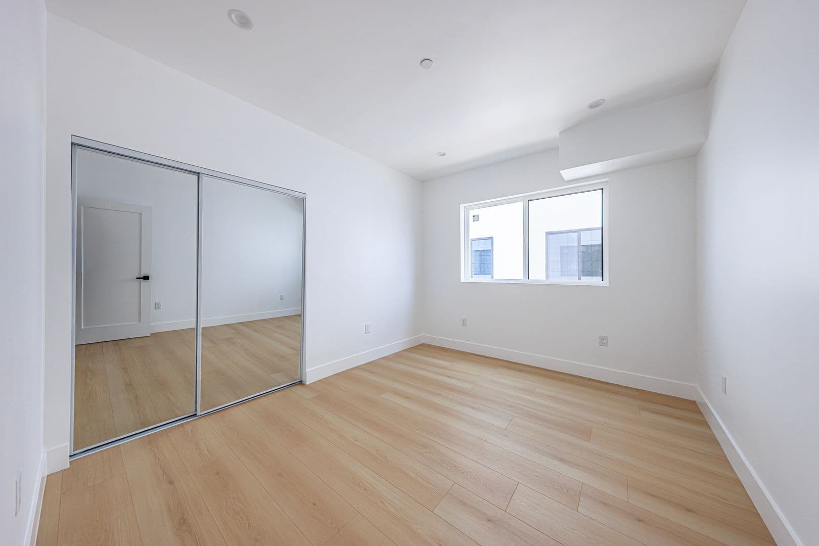 Los Angeles Apartment: 1015 S. Citrus Ave