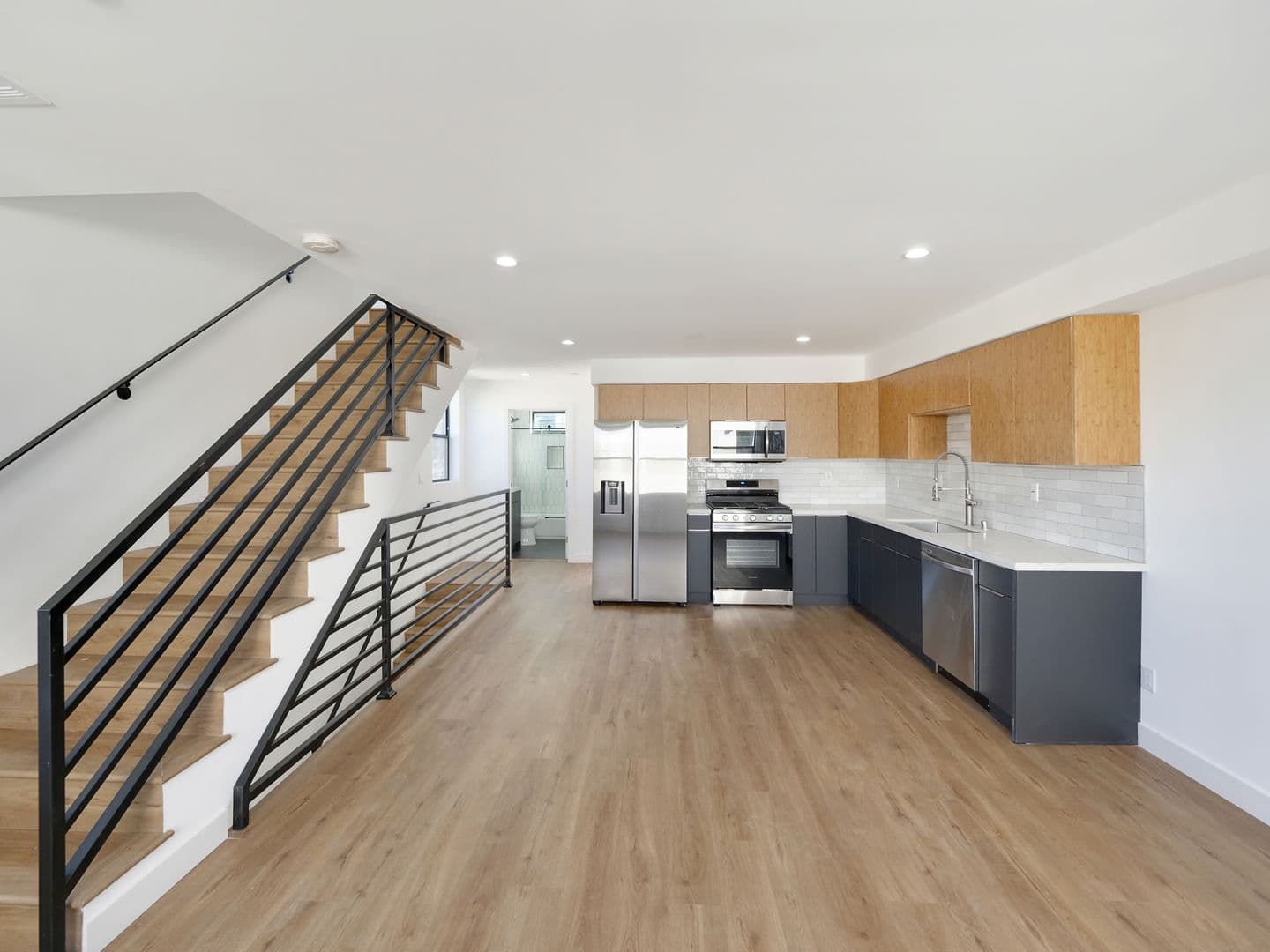 Los Angeles Apartment: 1856 S. Redondo Blvd