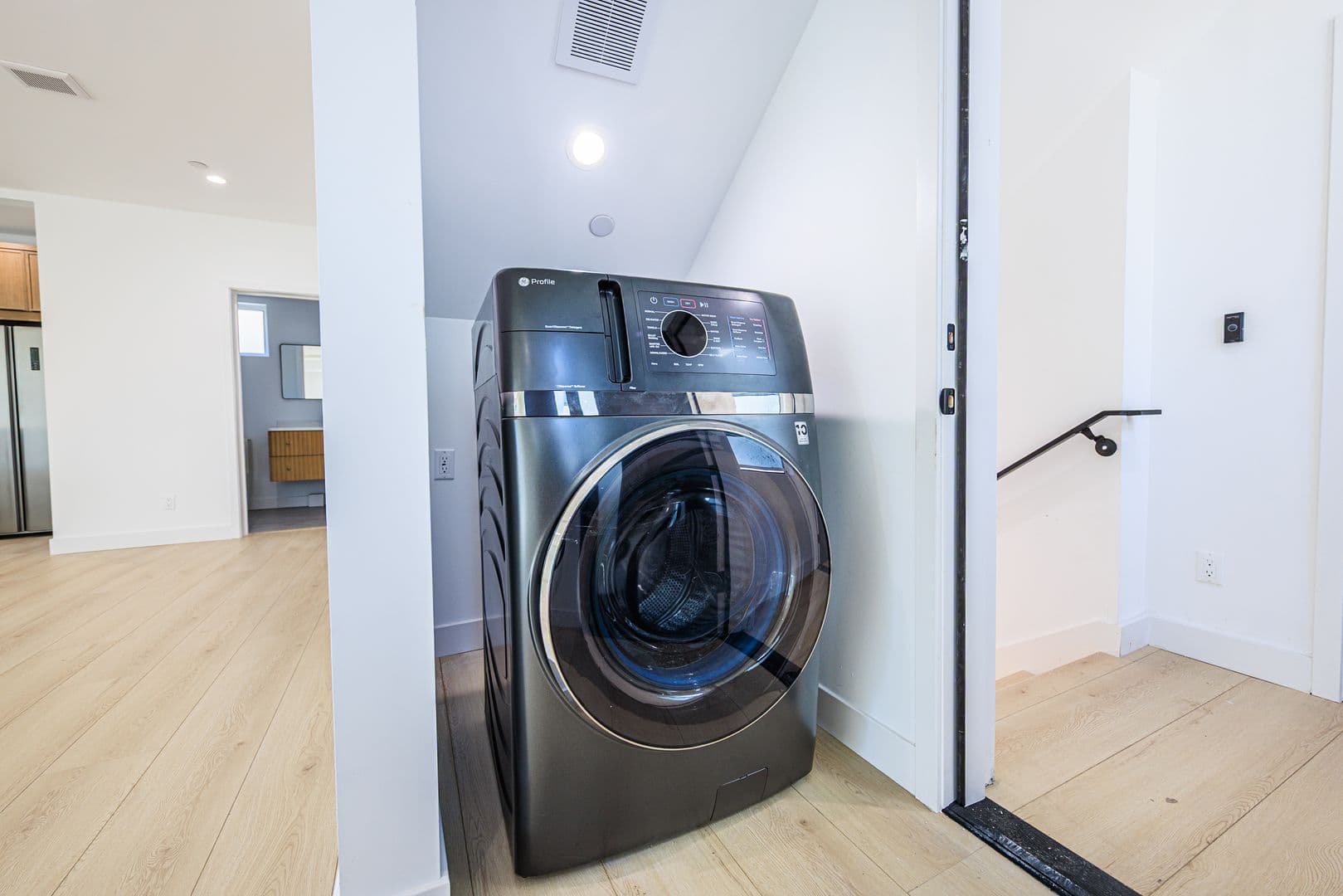 Los Angeles Apartment: 1021 S. Citrus Ave.