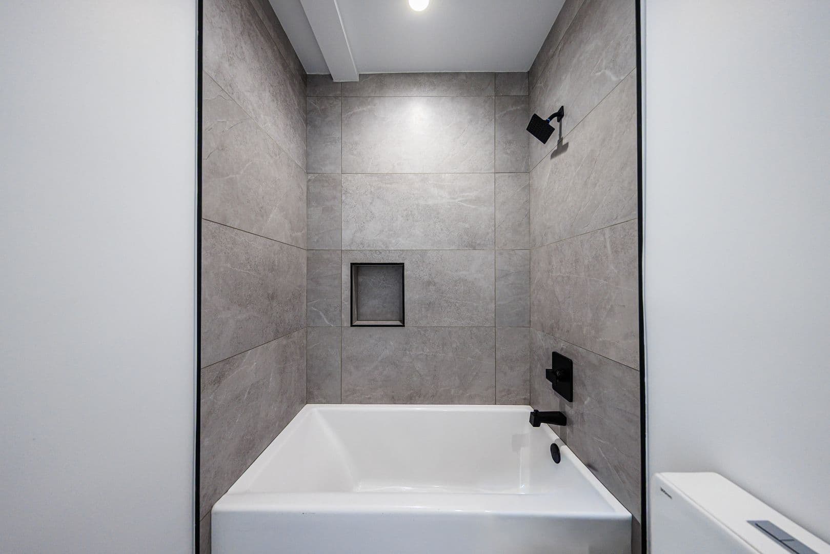 Los Angeles Apartment: 1021 S. Citrus Ave.