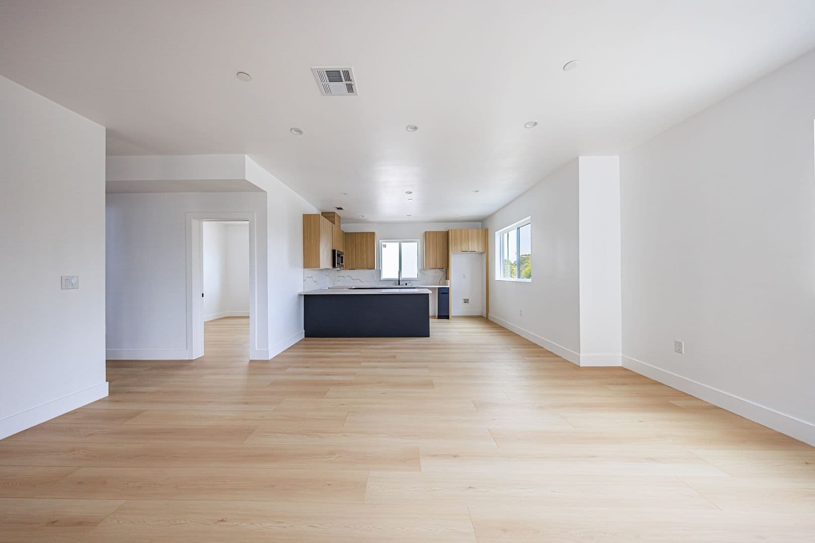 Los Angeles Apartment: 1015 S. Citrus Ave