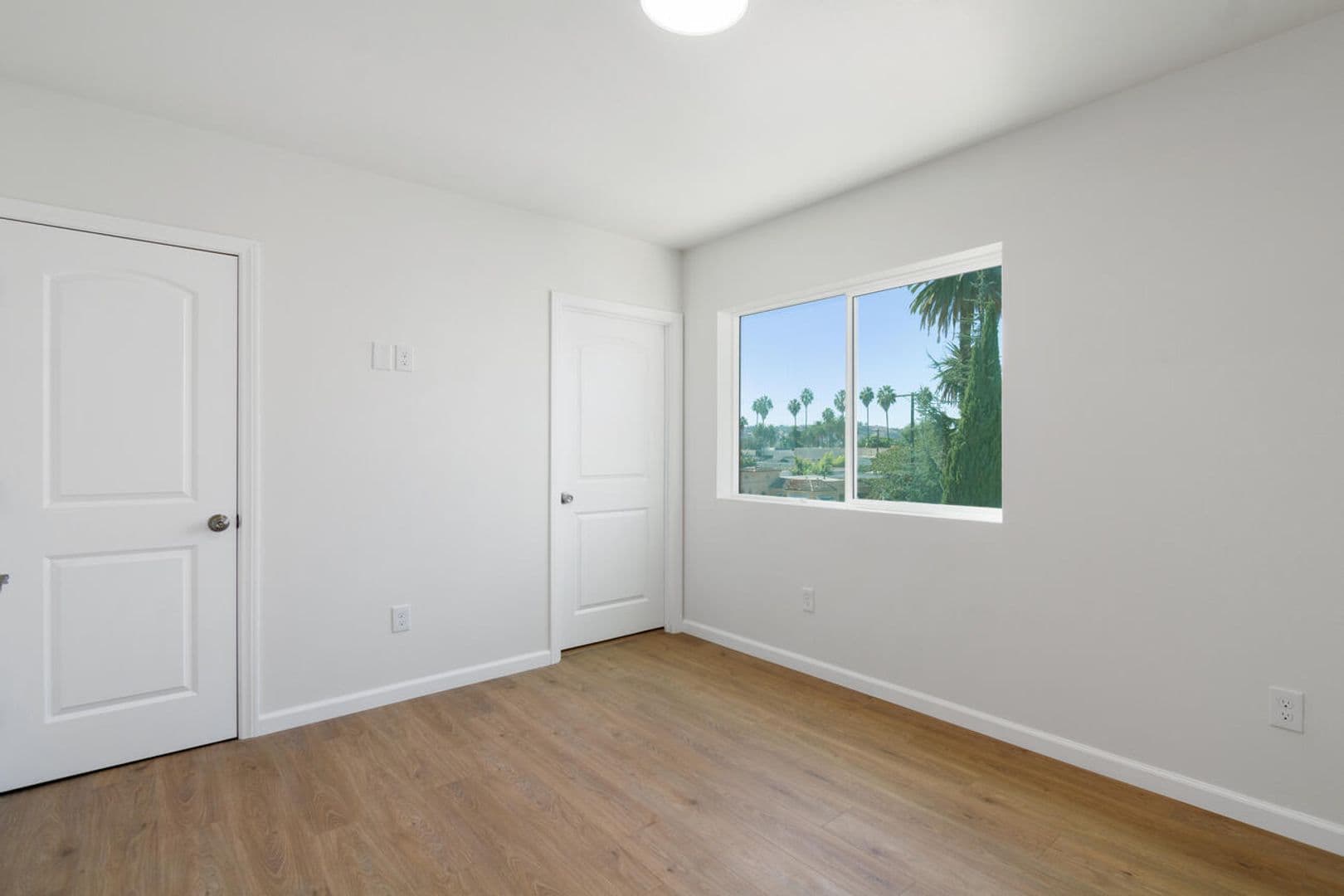 Los Angeles Apartment: 2638 Virginia Rd