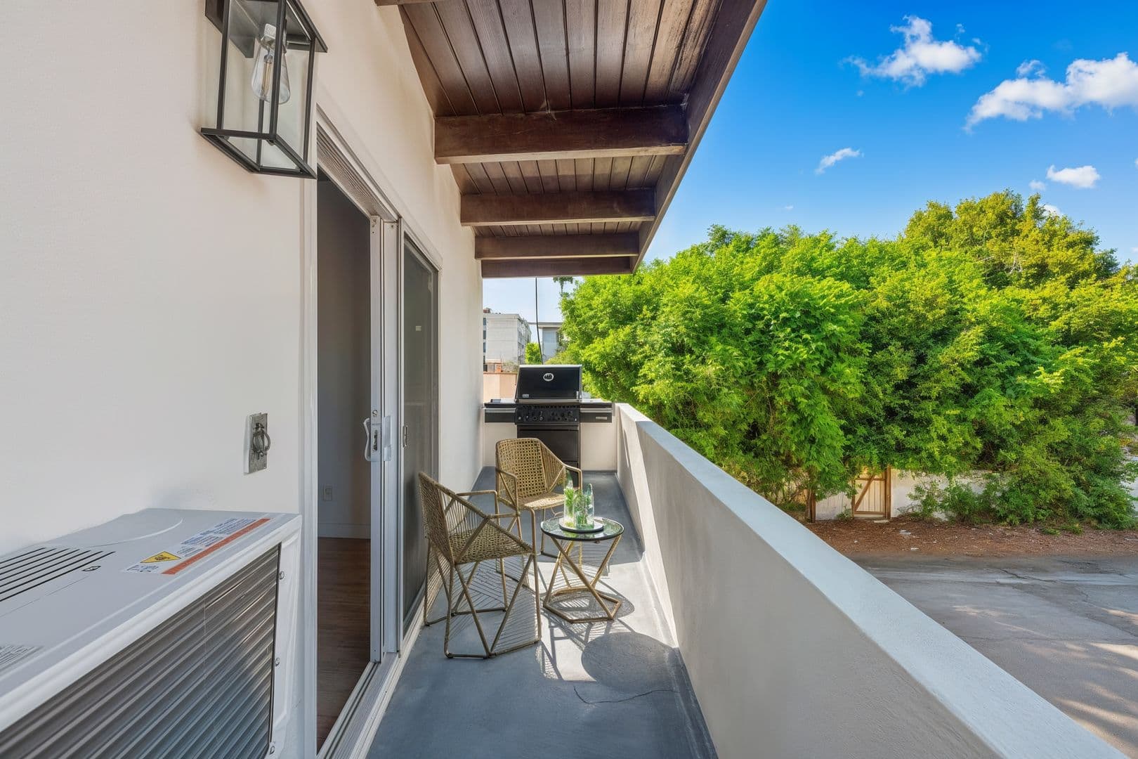 Los Angeles Apartment: 12121 Washington Pl