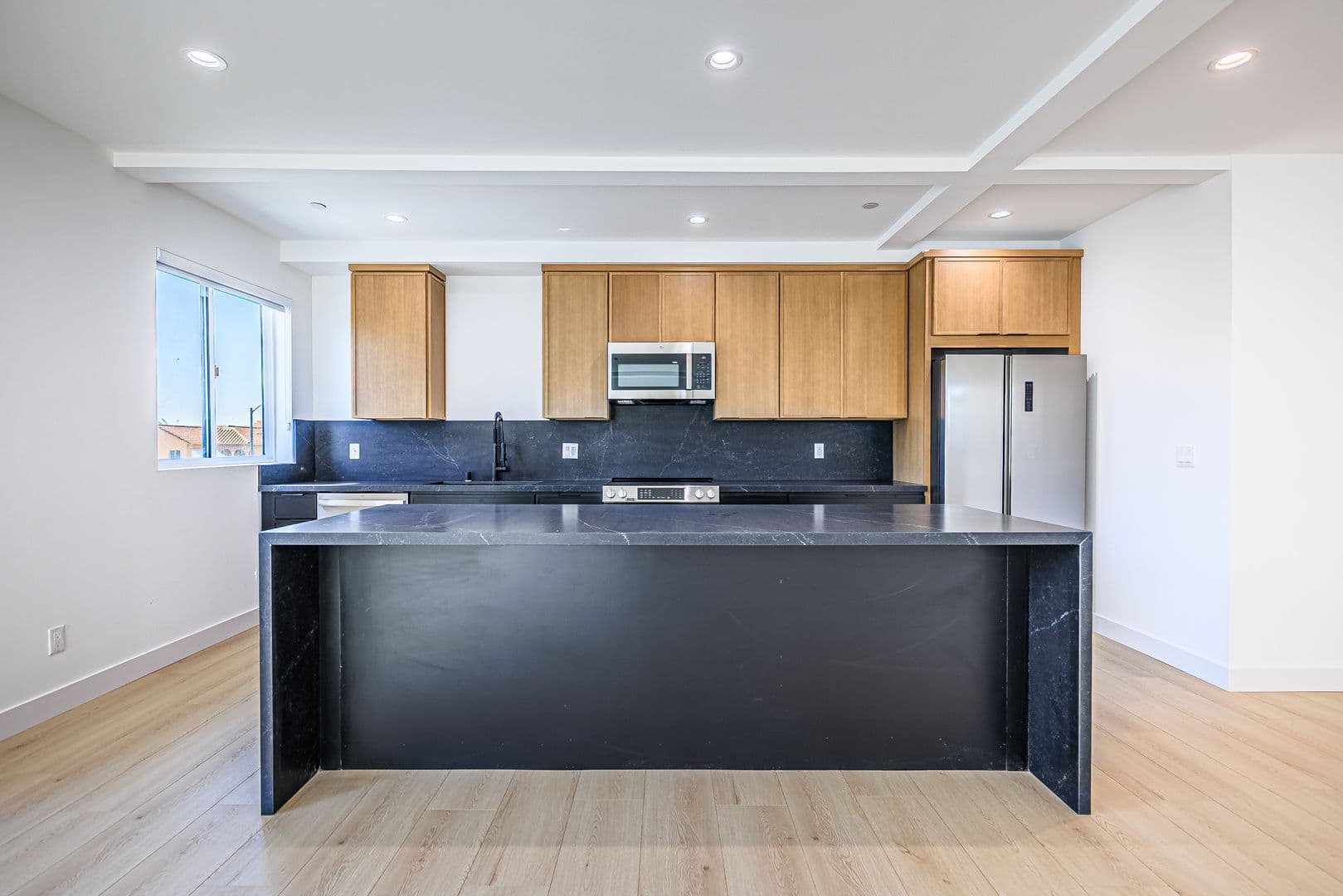 Los Angeles Apartment: 1021 S. Citrus Ave.