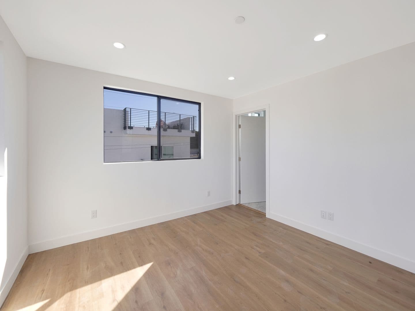 Los Angeles Apartment: 1856 S. Redondo Blvd