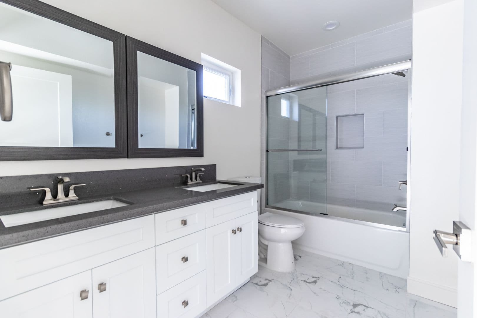 North Hollywood Townhome: 5132 Riverton Ave