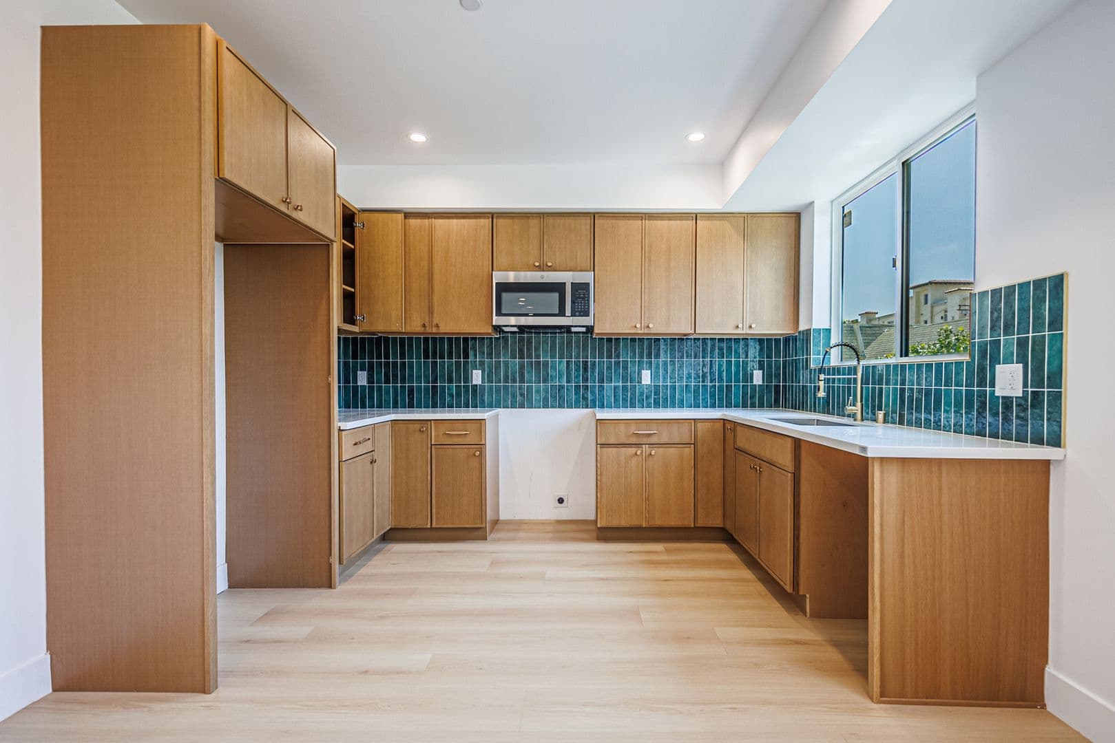 Los Angeles Apartment: 1065 S. Corning St