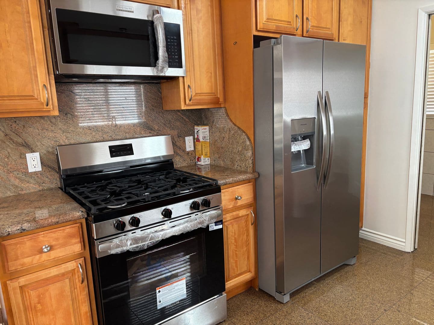 Sun Valley House: 11248 Lull Street