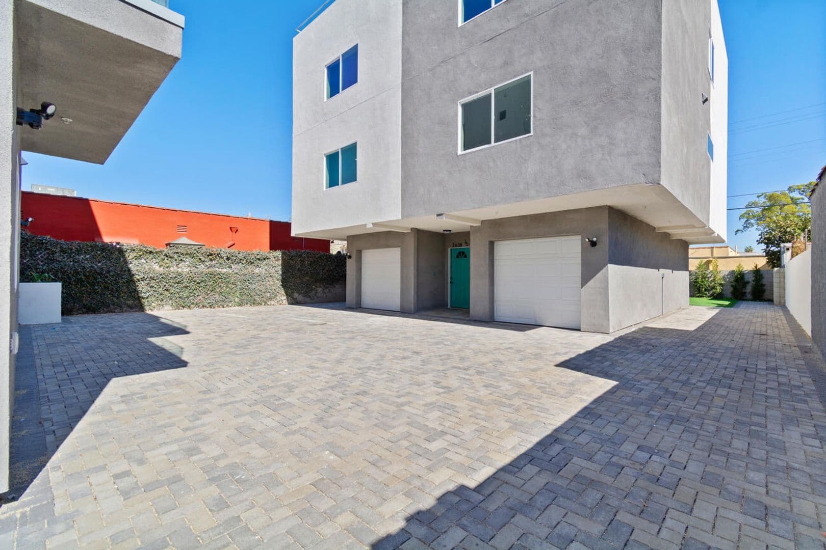 Los Angeles Apartment: 2638 Virginia Rd
