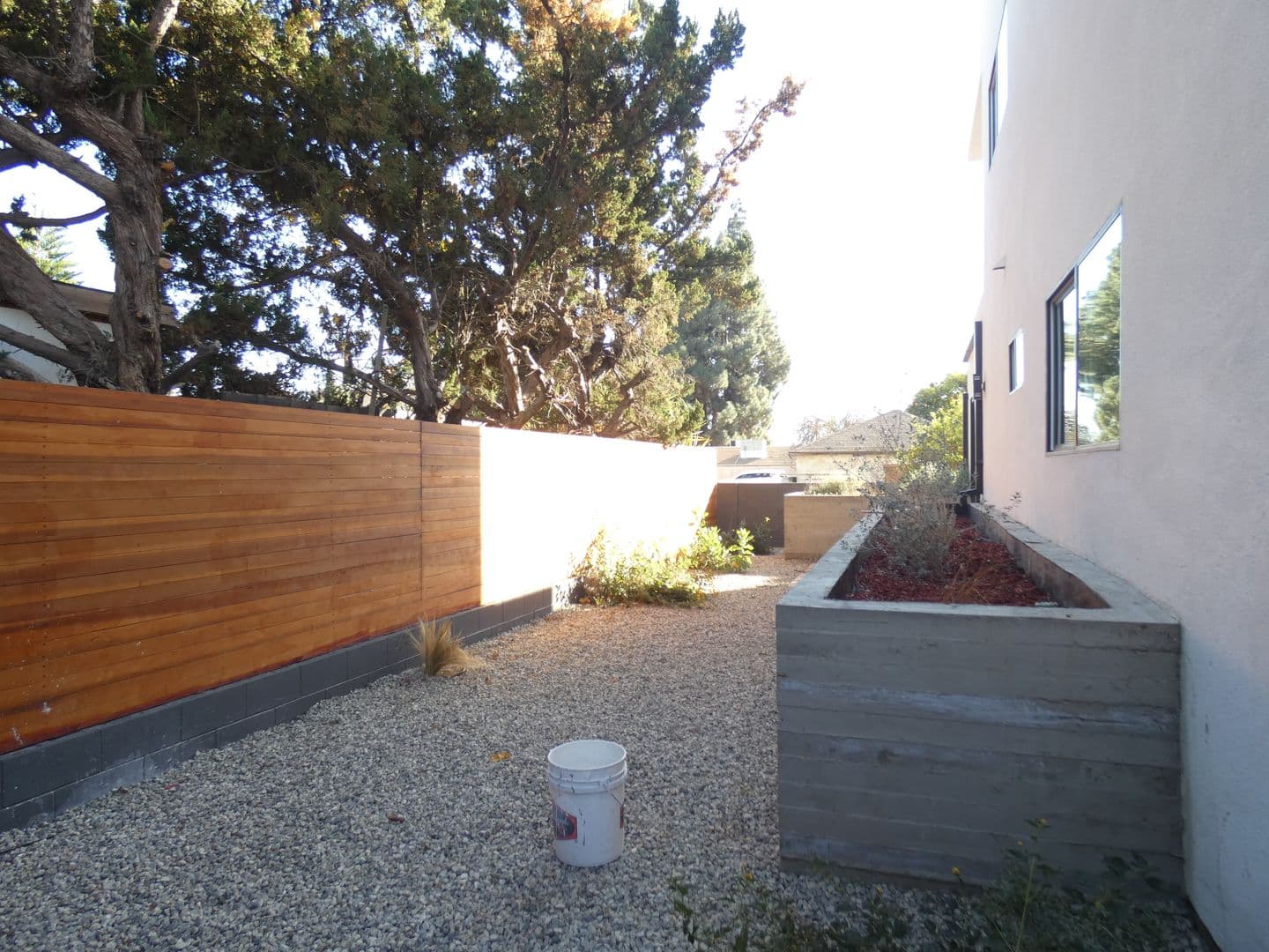 North Hollywood Apartment: 6034 Craner Ave