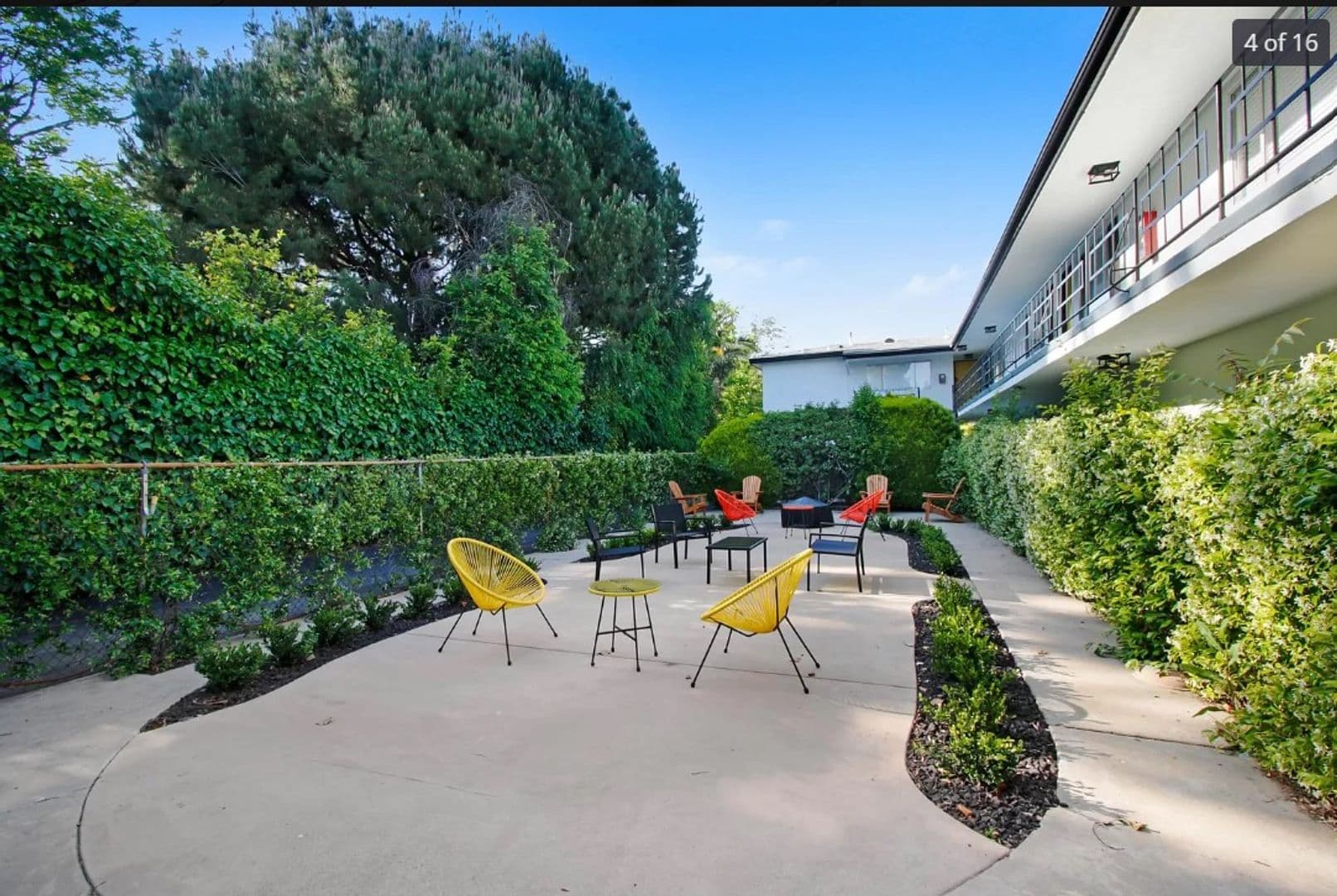 Burbank Apartment: 2001 Peyton Ave