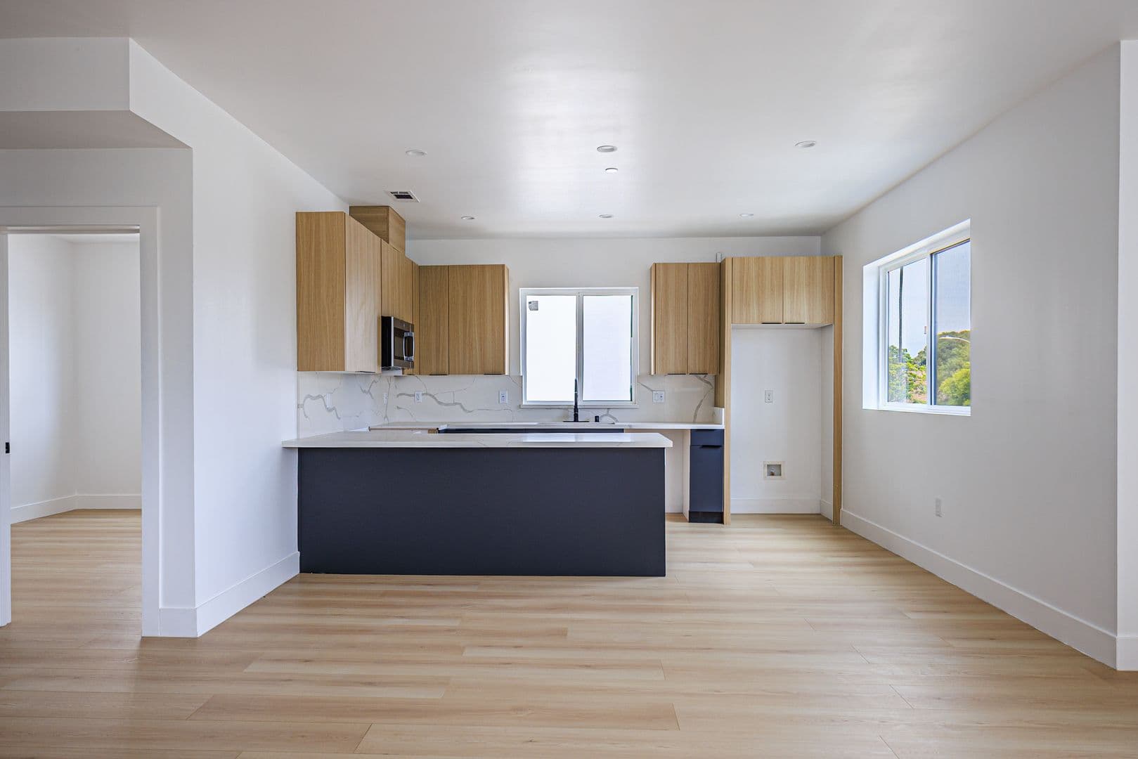 Los Angeles Apartment: 1015 S. Citrus Ave
