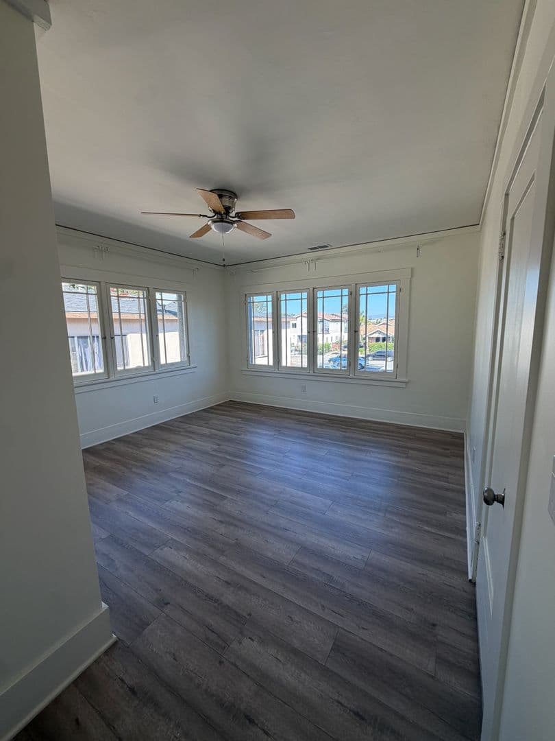 Los Angeles Apartment: 1112 Browning Blvd