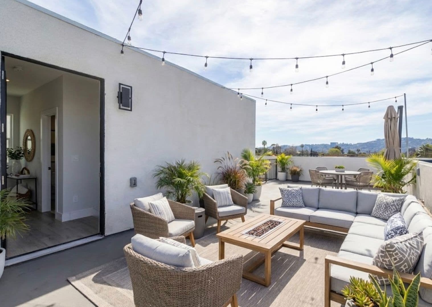 North Hollywood Townhome: 5132 Riverton Ave