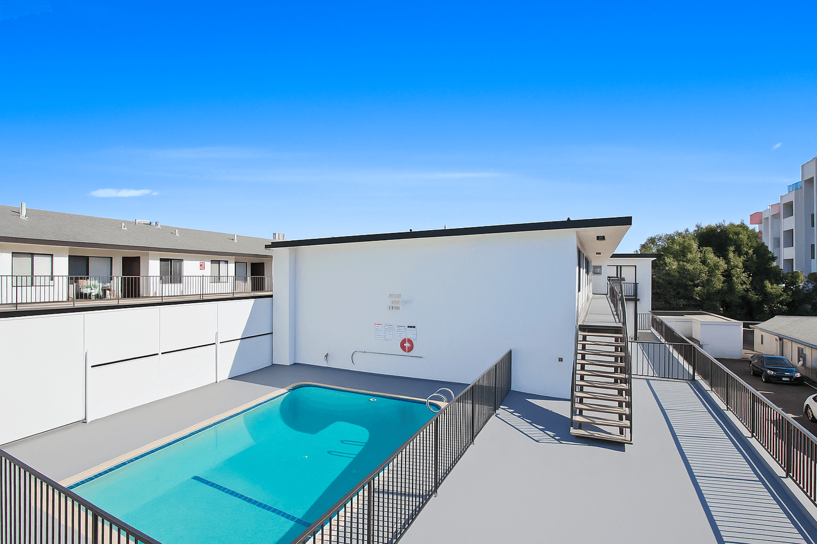 Hawthorne Apartment: 14112 Yukon Ave