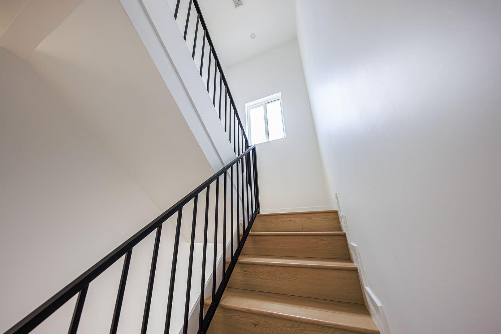 Los Angeles Apartment: 1015 S. Citrus Ave