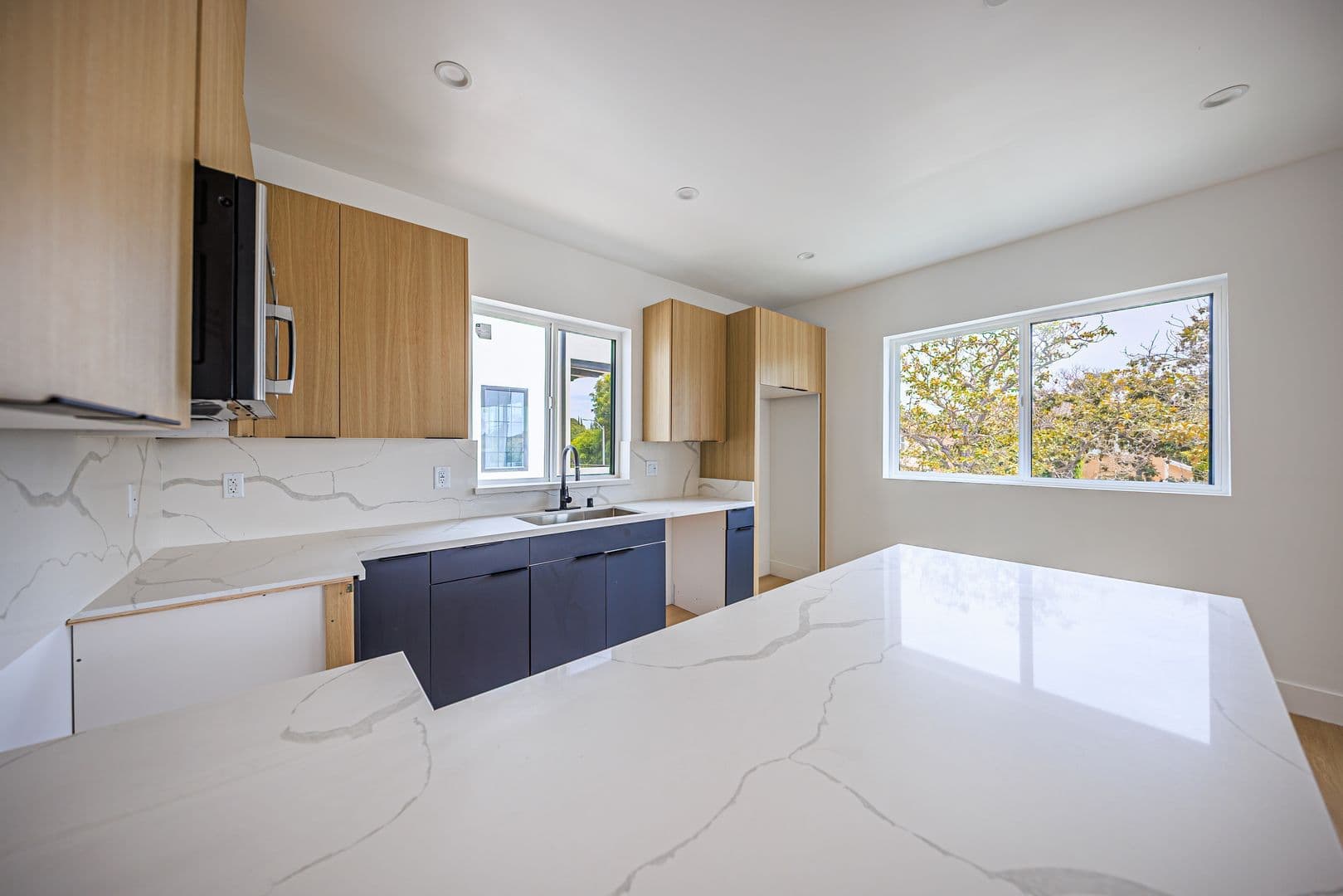 Los Angeles Apartment: 1015 S. Citrus Ave