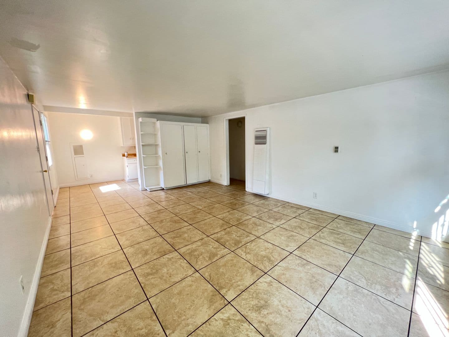 Culver City Apartment: 11515 Bradson Pl