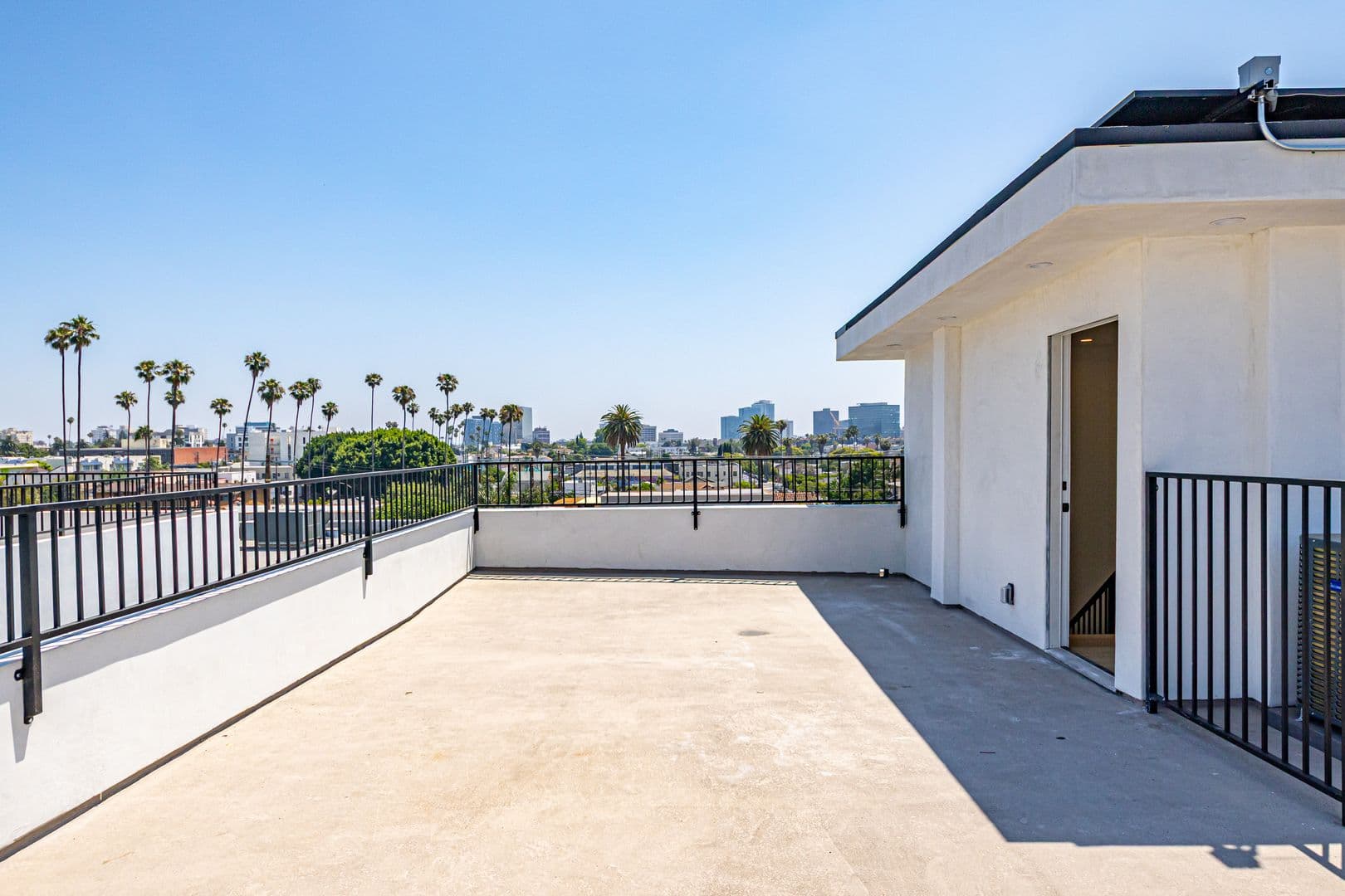 Los Angeles Apartment: 240 N Dillon St