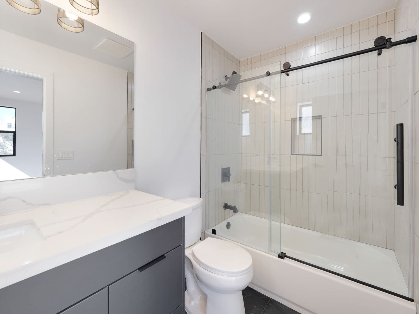 Los Angeles Apartment: 1856 S. Redondo Blvd