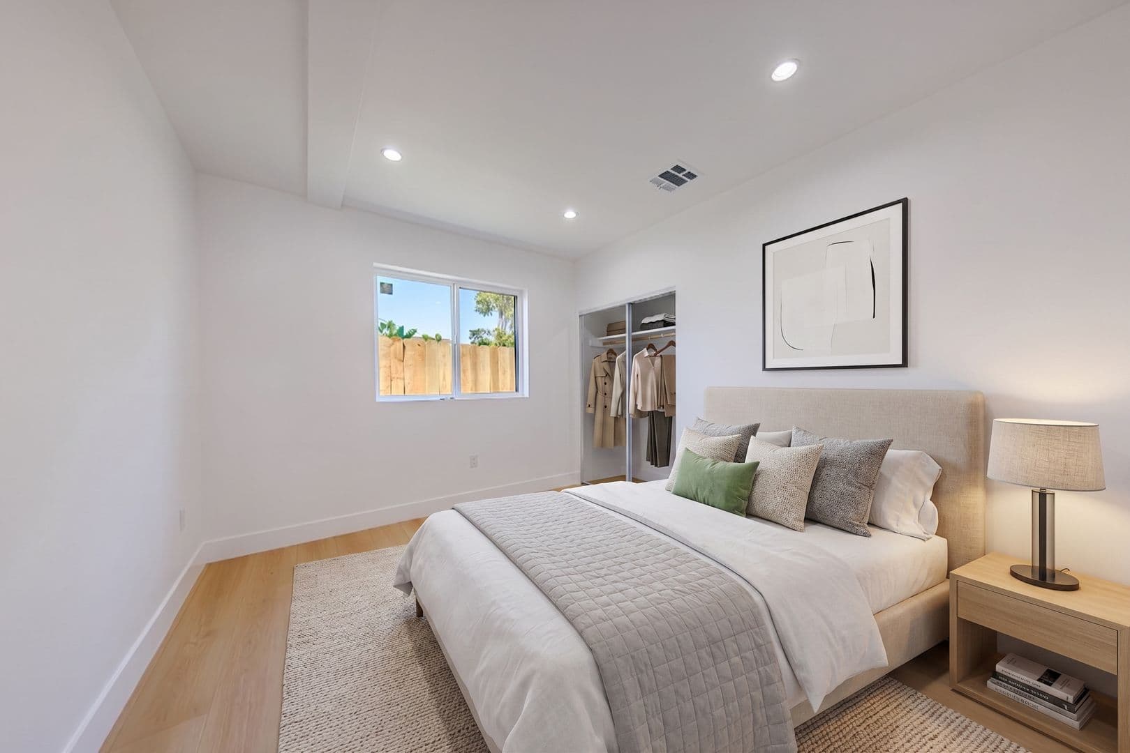 Los Angeles Apartment: 1259 S. Longwood Ave