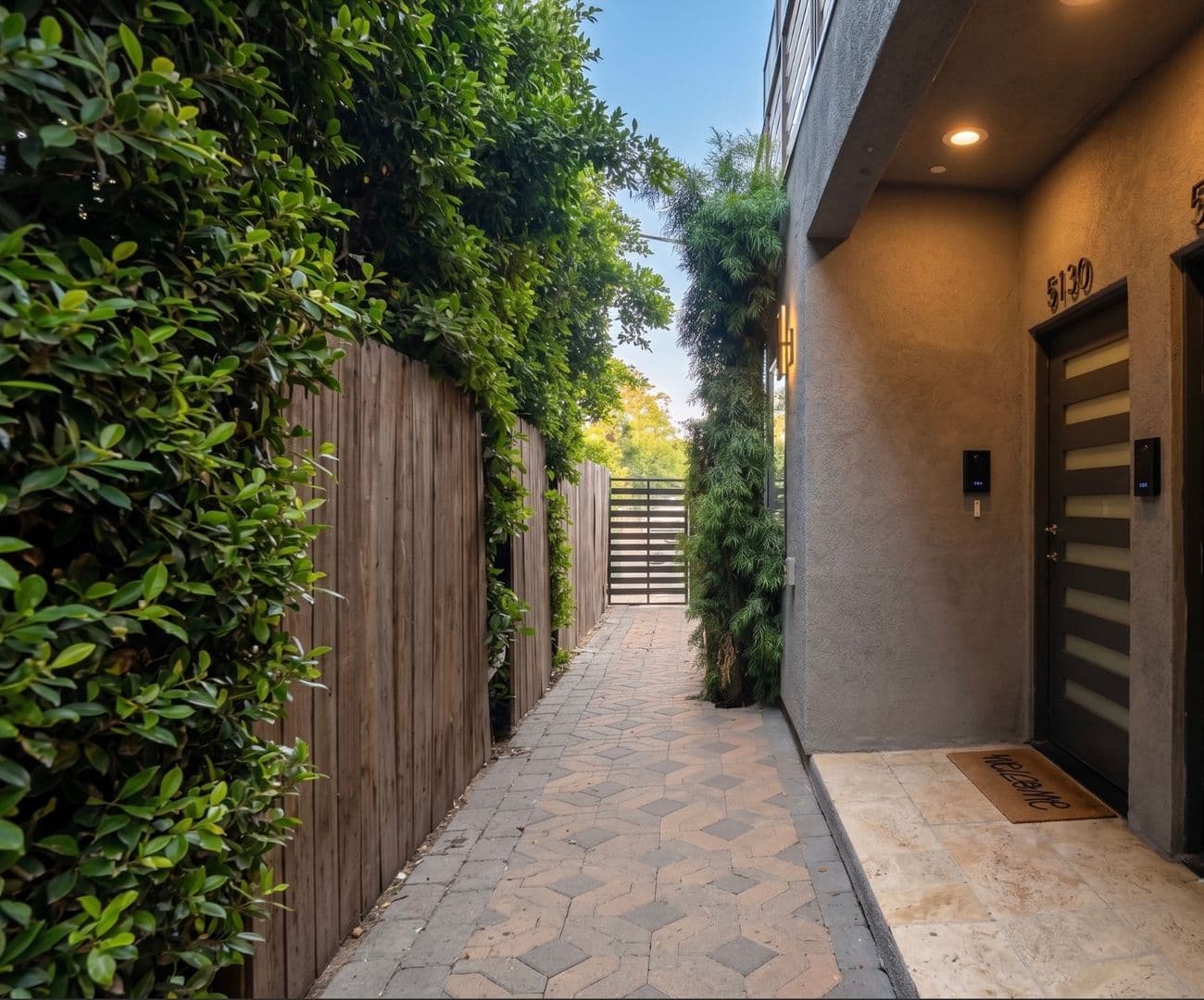 North Hollywood Townhome: 5132 Riverton Ave