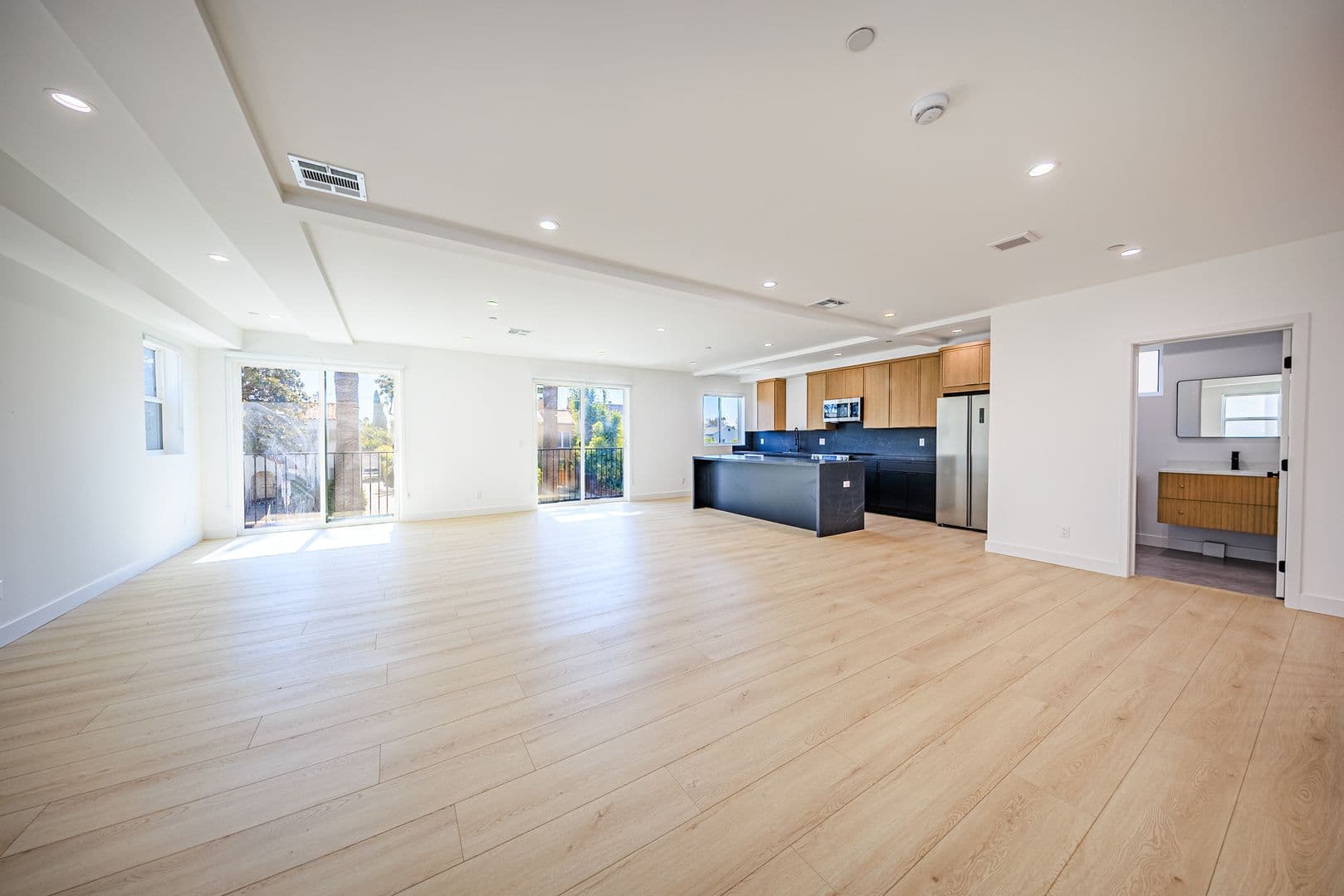 Los Angeles Apartment: 1021 S. Citrus Ave.