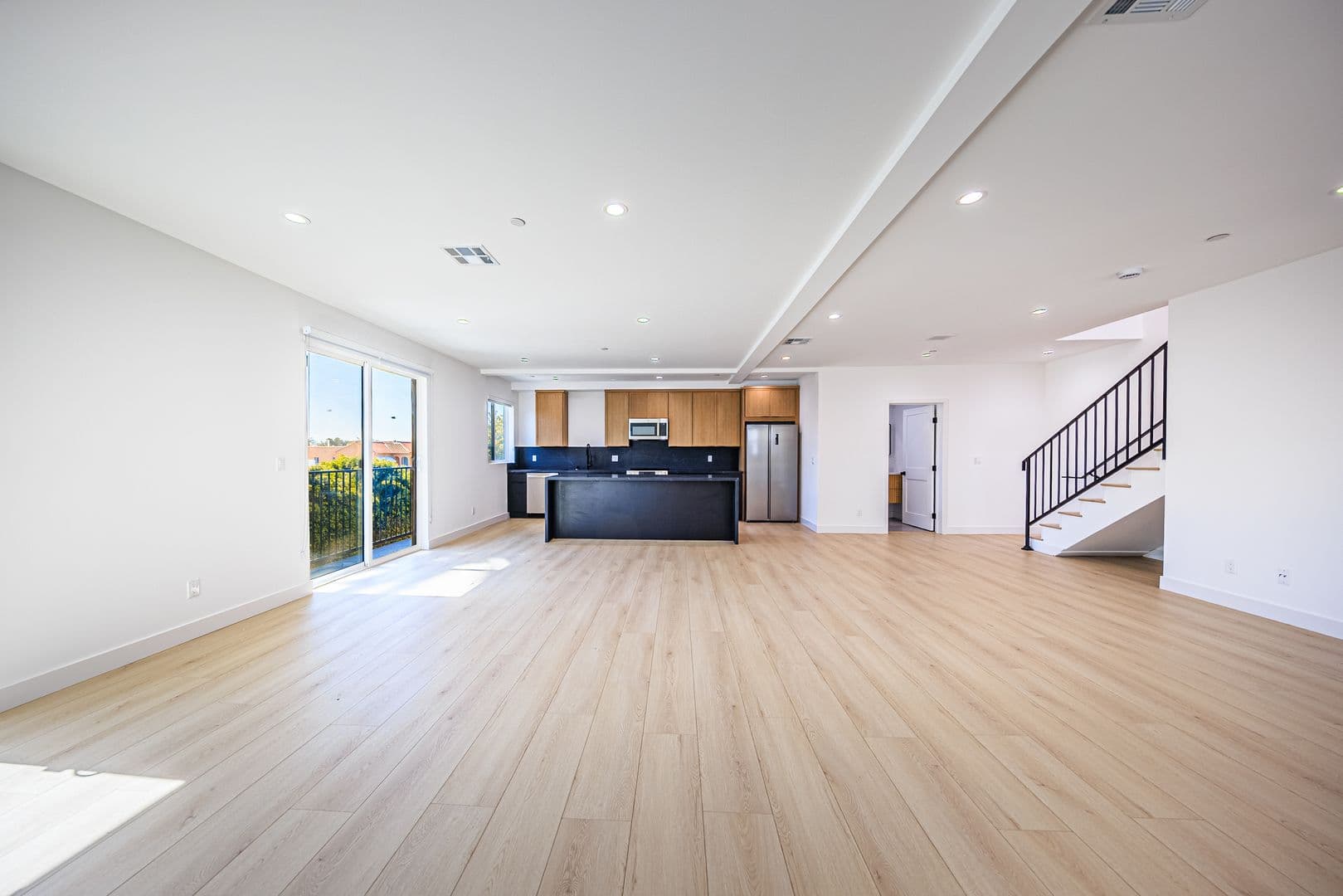 Los Angeles Apartment: 1021 S. Citrus Ave.