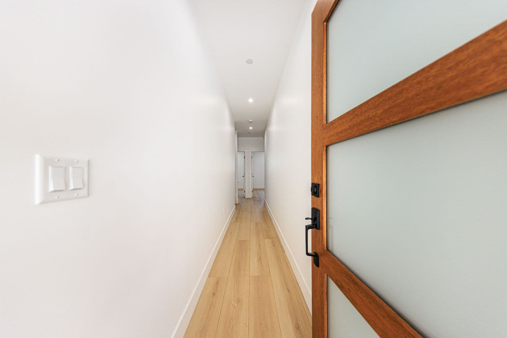 Los Angeles Apartment: 1259 S. Longwood Ave