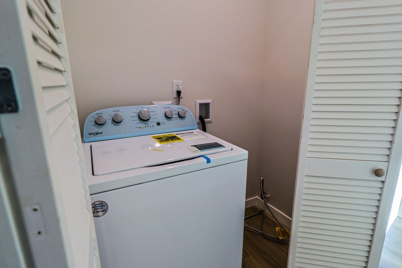 Los Angeles Apartment: 5517 Glennie Ln