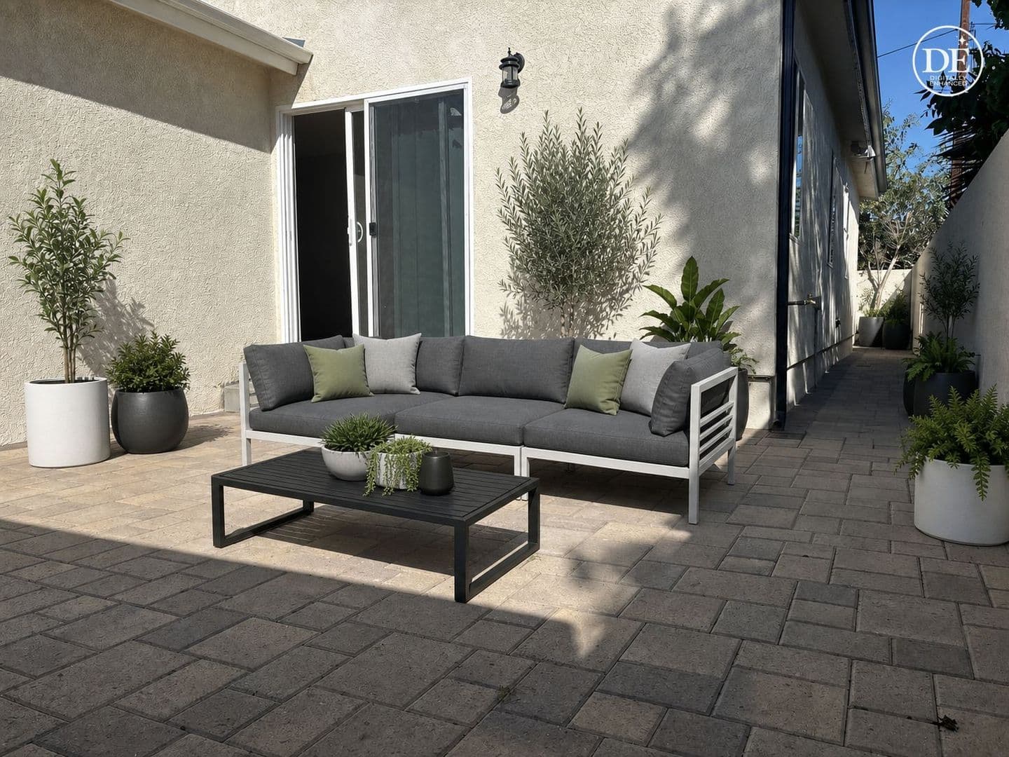 Sun Valley House: 11246 Lull Street