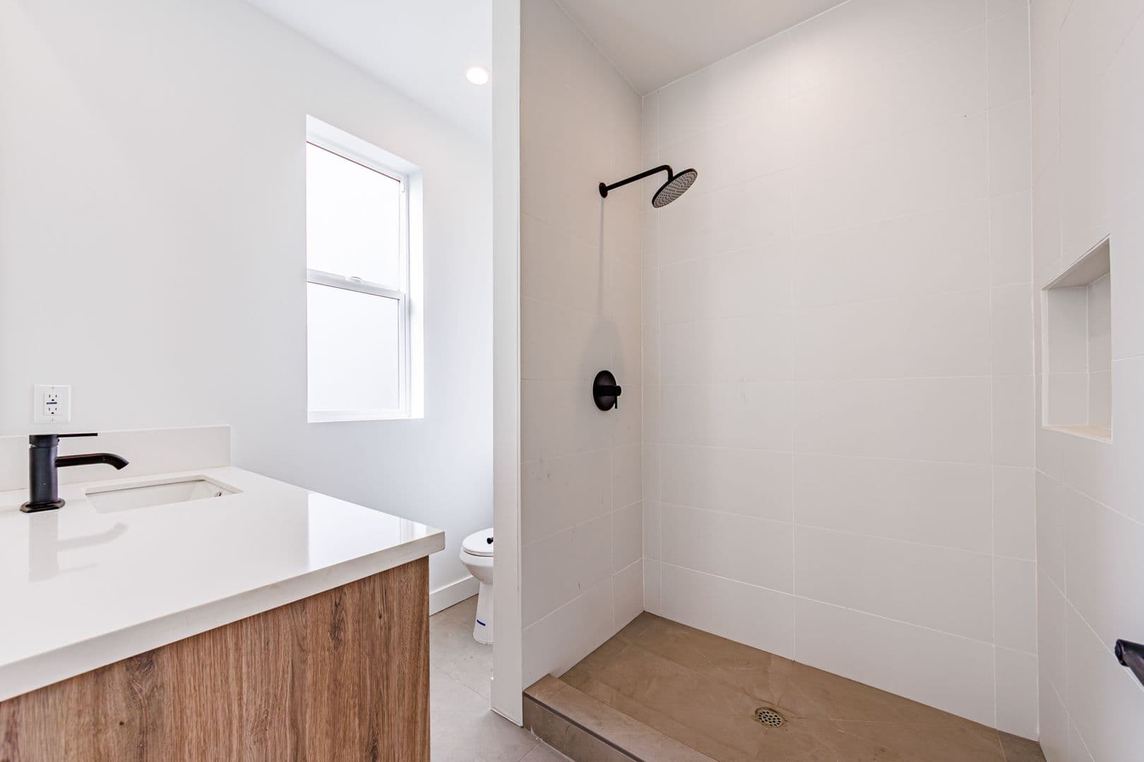 Los Angeles Apartment: 4514 Lomita St