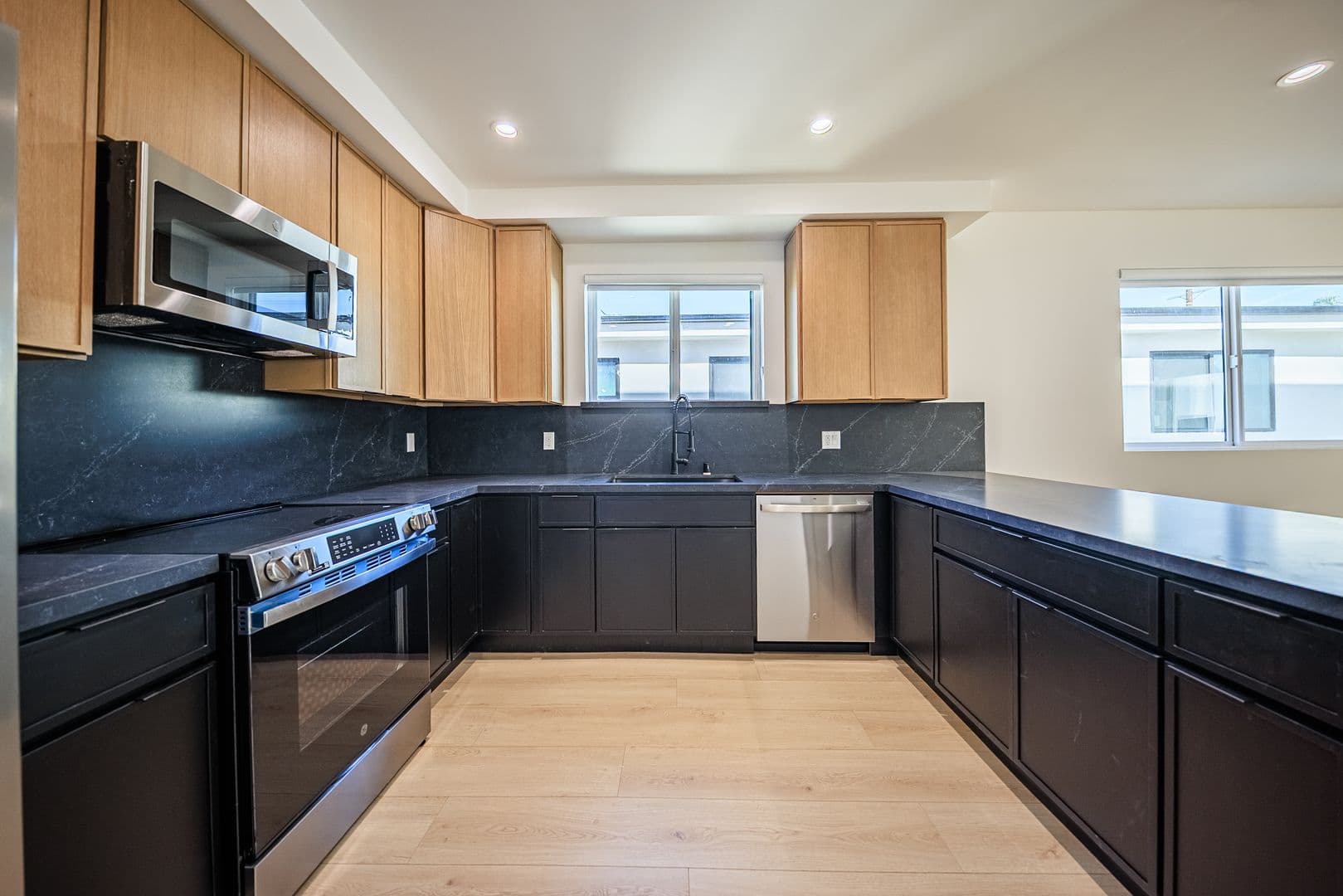 Los Angeles Apartment: 1021 S. Citrus Ave.
